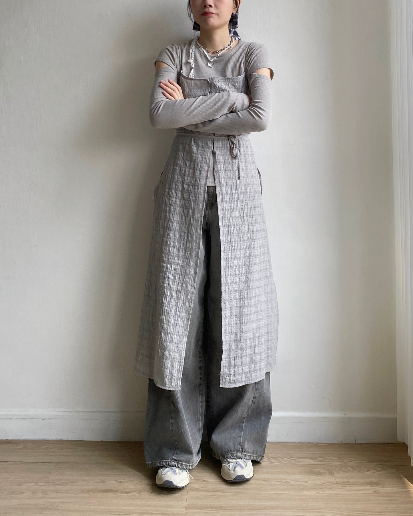 TP511 Cut-Out Top - Gray | White | Black