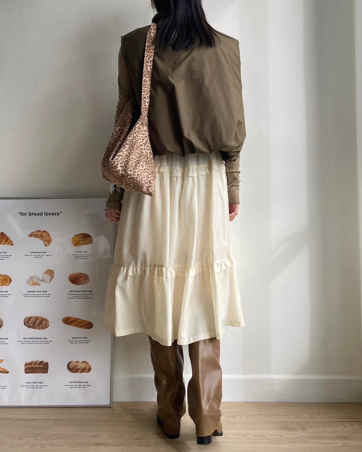 DS257 Ruffle Button OPS - Ivory | Black