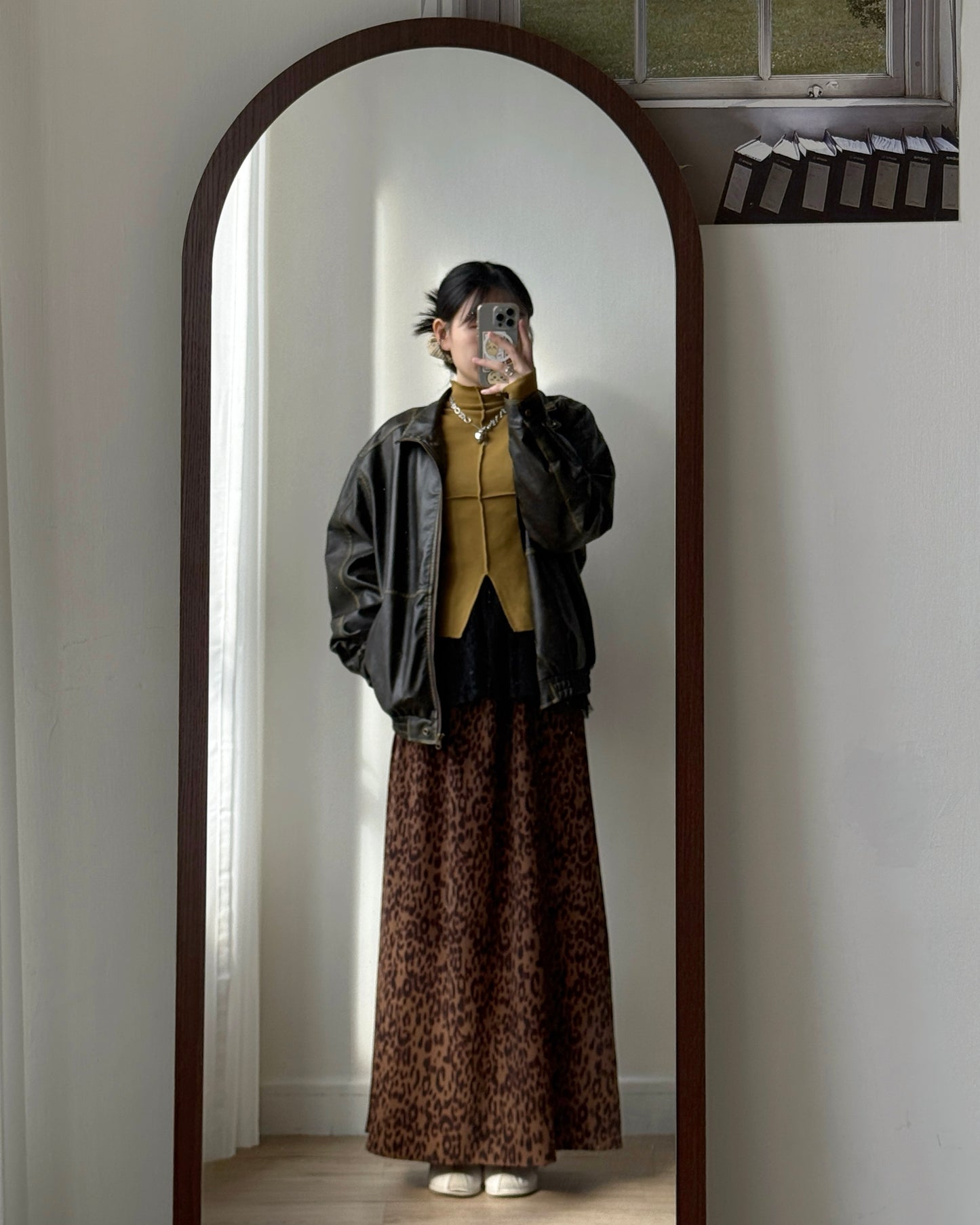 VT270 Lace Vest - Black