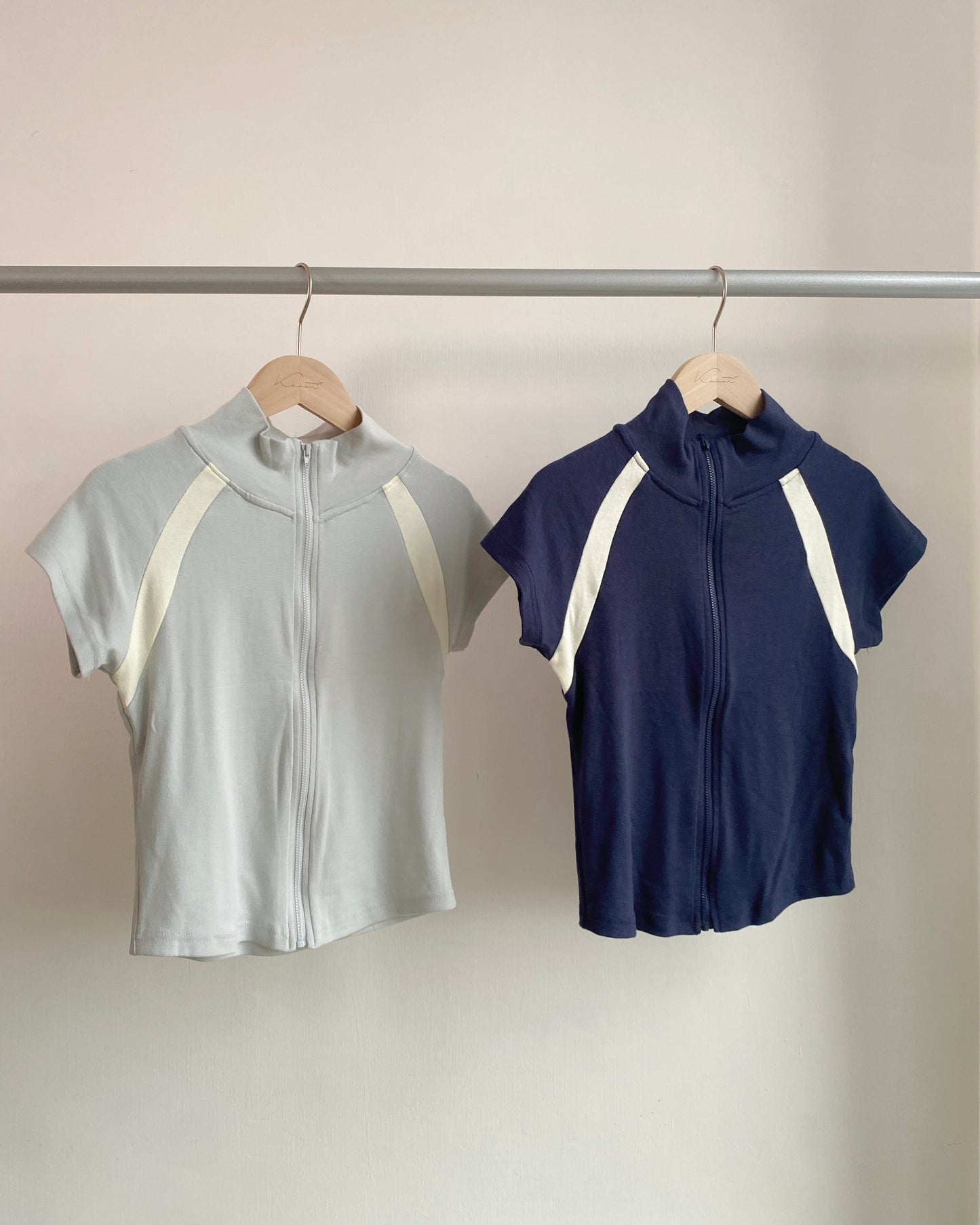 TP518 Zip up Top - Light Blue | Navy