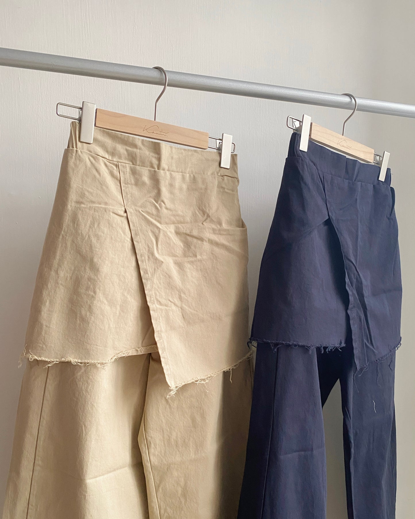 PT071 Wrap Pants - Beige | Navy