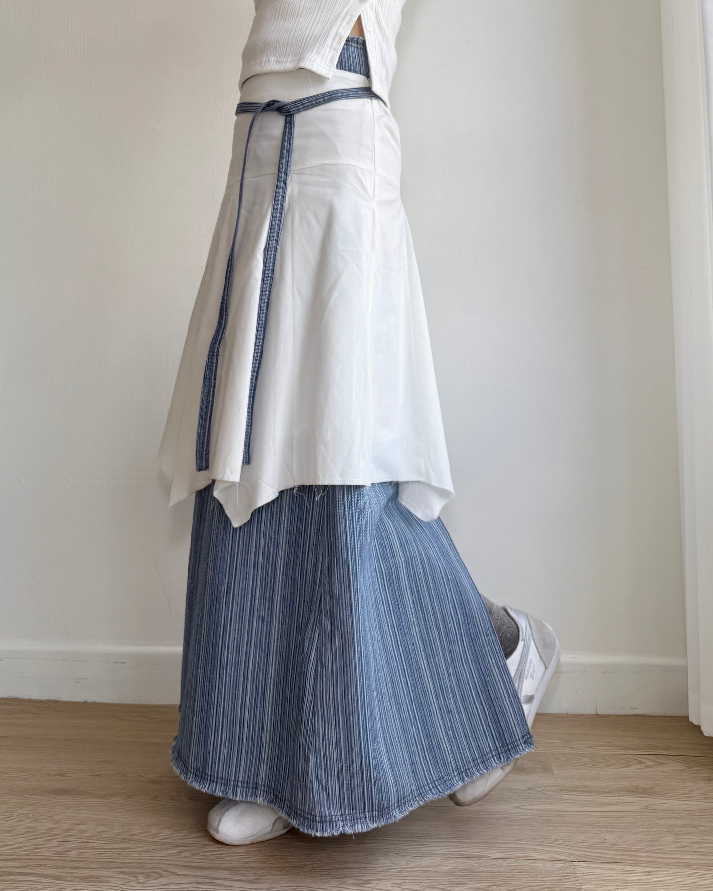 現貨 SK192 Ami Cut-out Midi Skirt - Khaki | White | Black