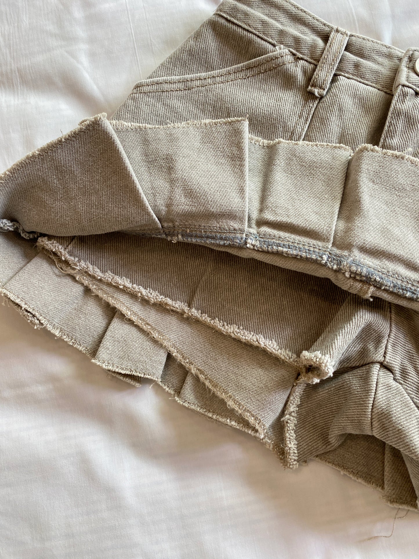 SK186 Pleated Mini Skirt - Beige