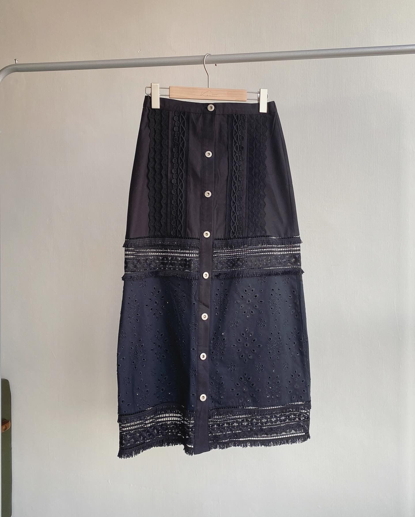 現貨 SK171 Button Lace Skirt - Black