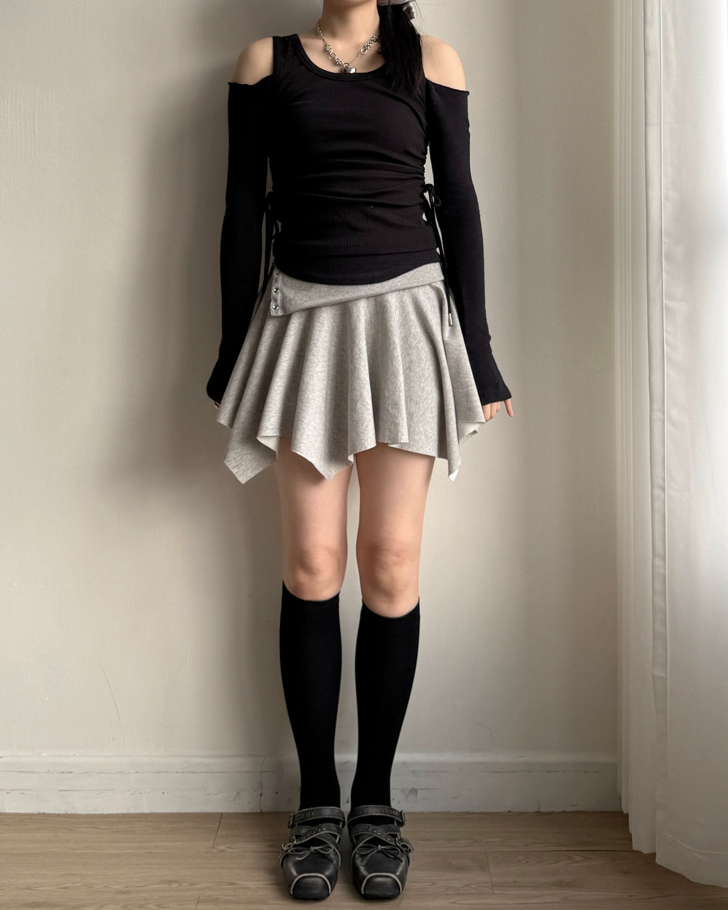 TP564 Basic Off-shoulder Top - White | Black