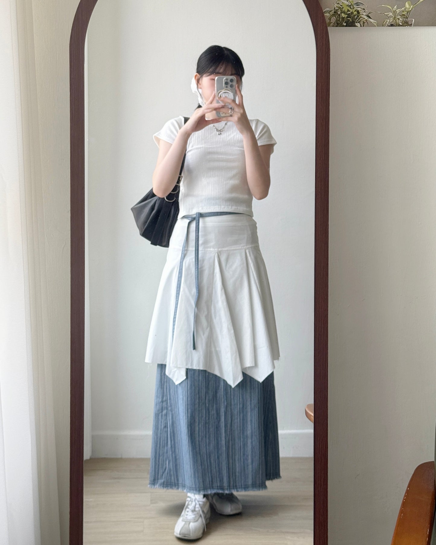 現貨 SK192 Ami Cut-out Midi Skirt - Khaki | White | Black