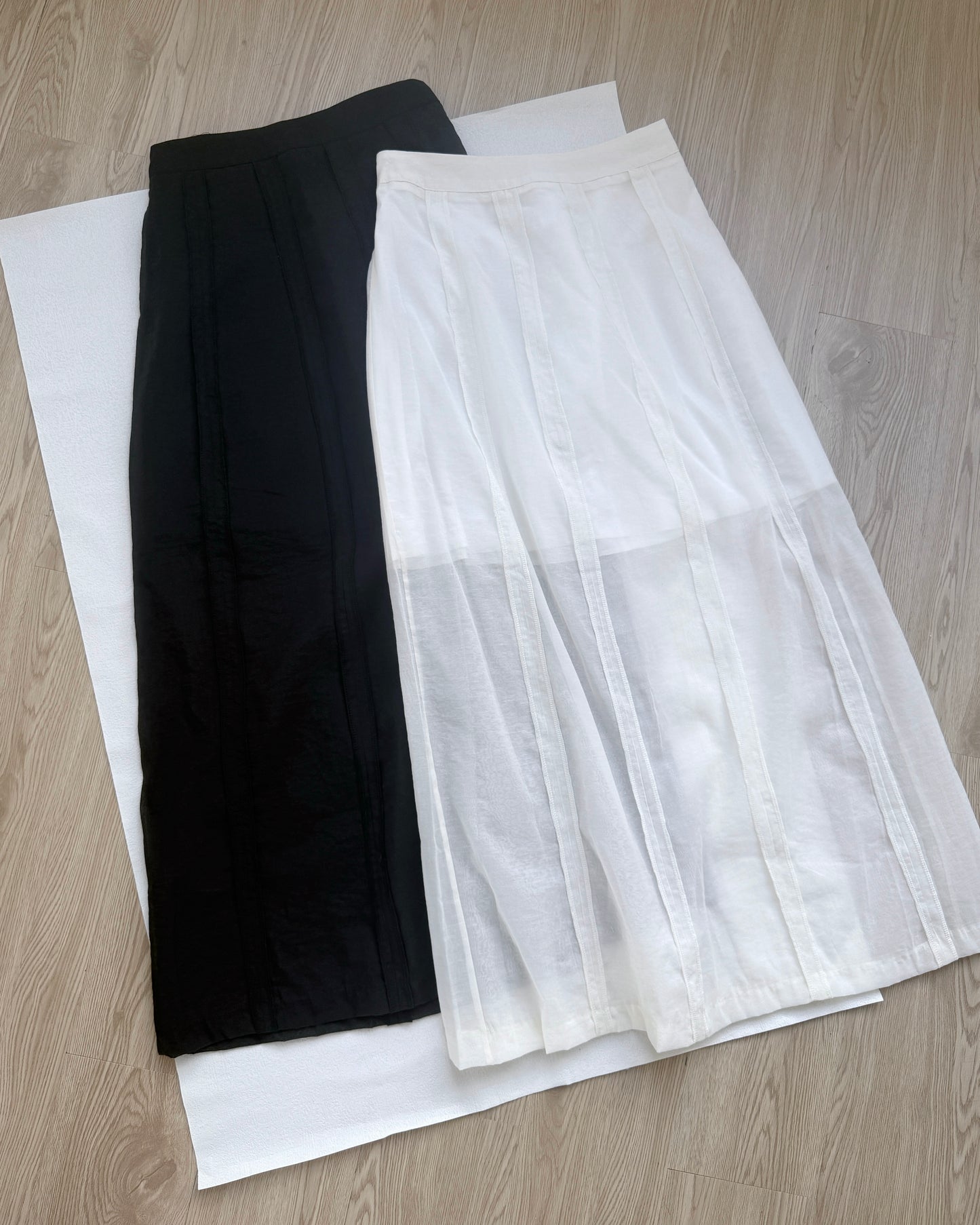 SK195 Dover Skirt - Ivory | Black