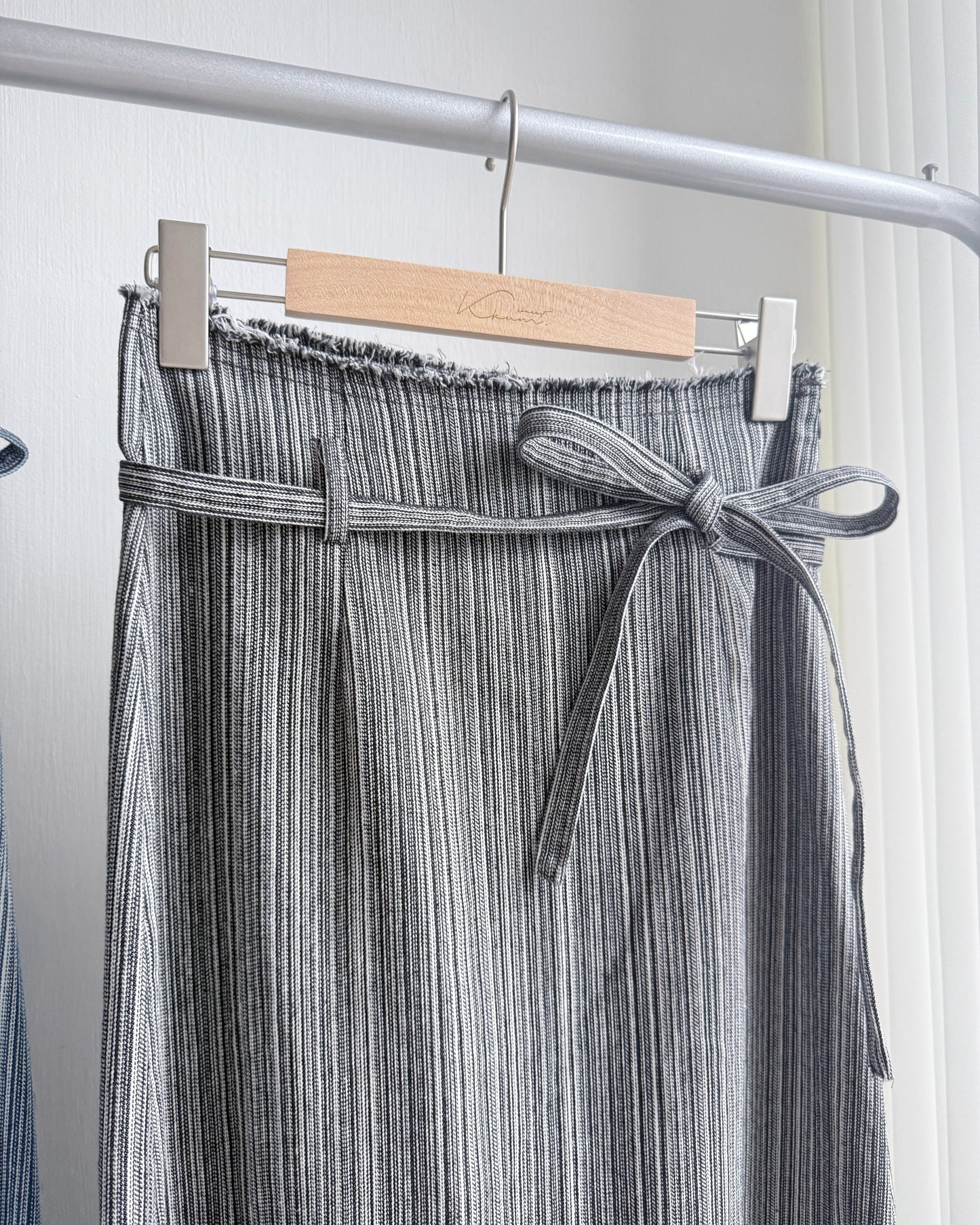 現貨 SK193 Long Denim Skirt - Blue | Black