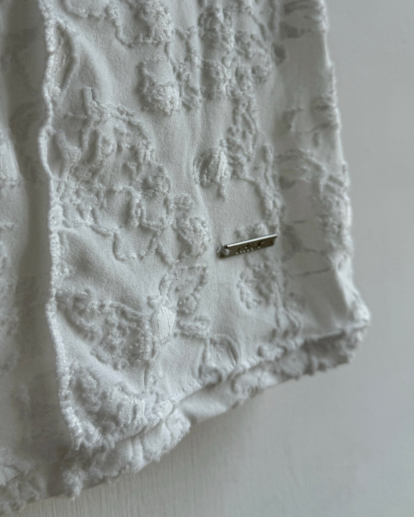 TP579 Floral Lace TEE - White | Black