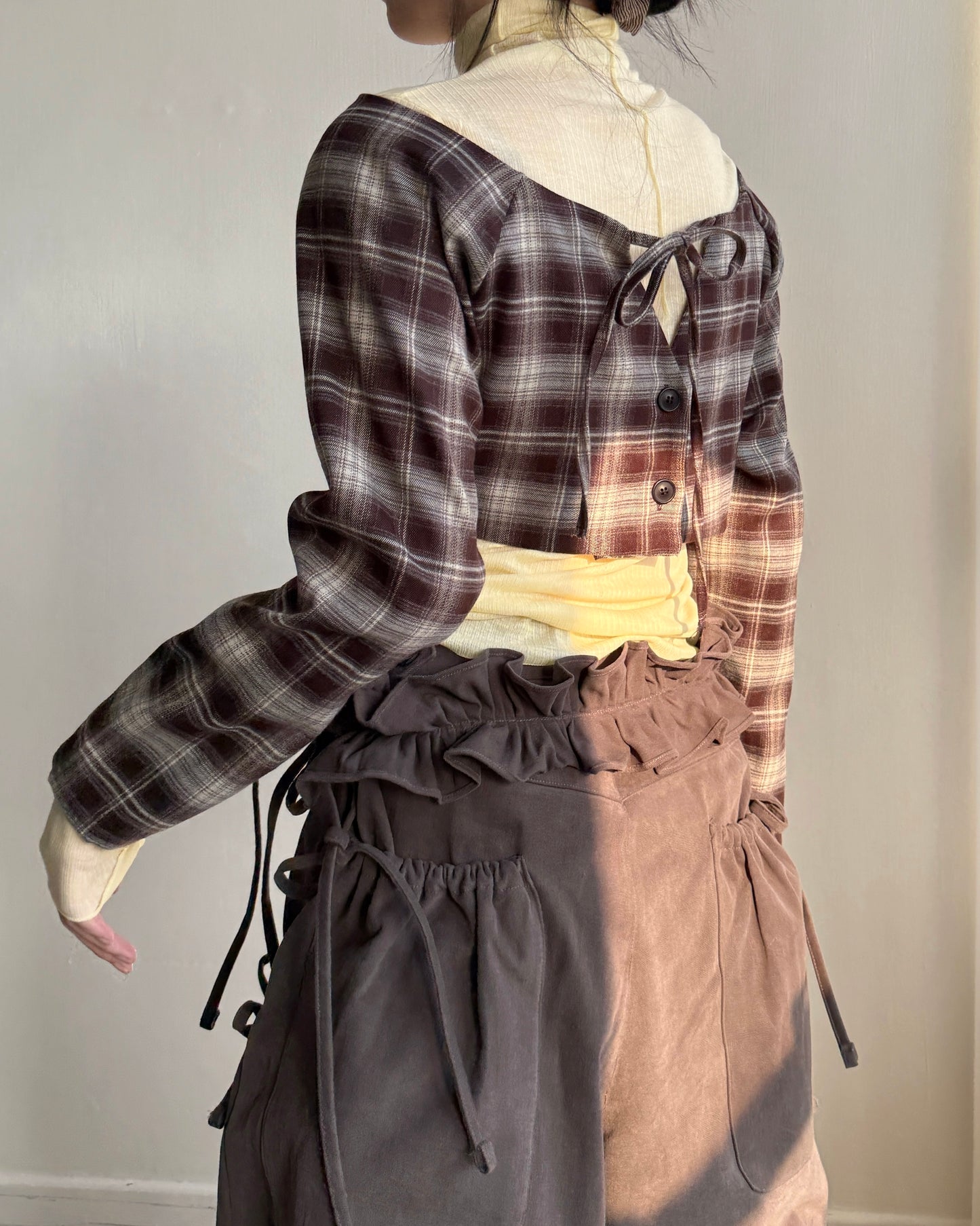 TP563 格仔一字肩短上衣 - Brown | Black