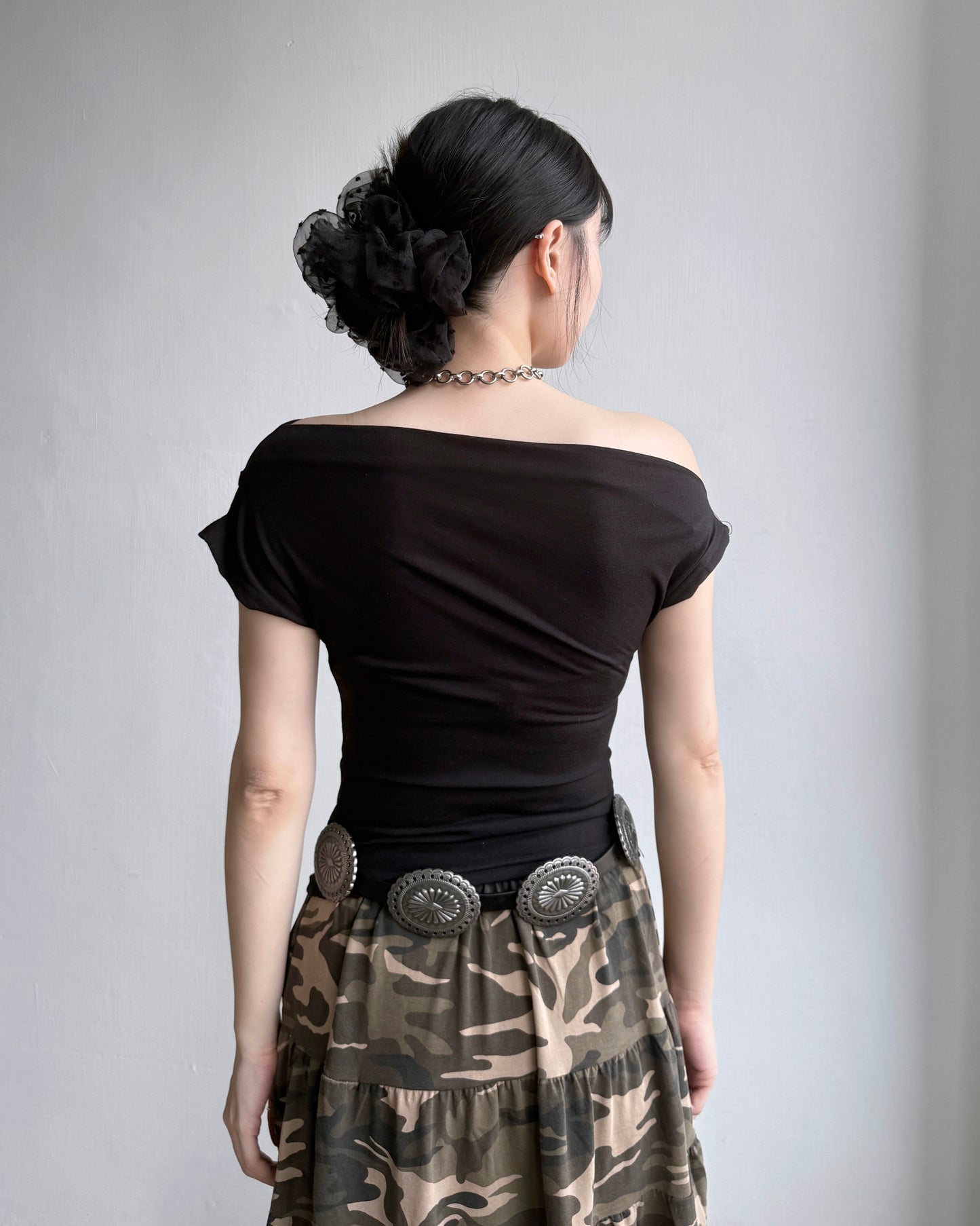 TP536 Rose off-shoulder - White | Black