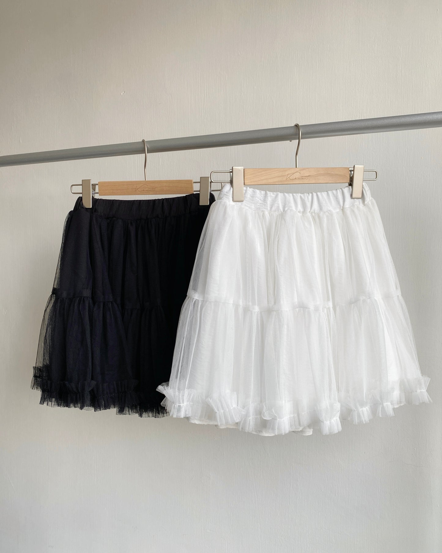 SK187 Mini Skirt - White | Black