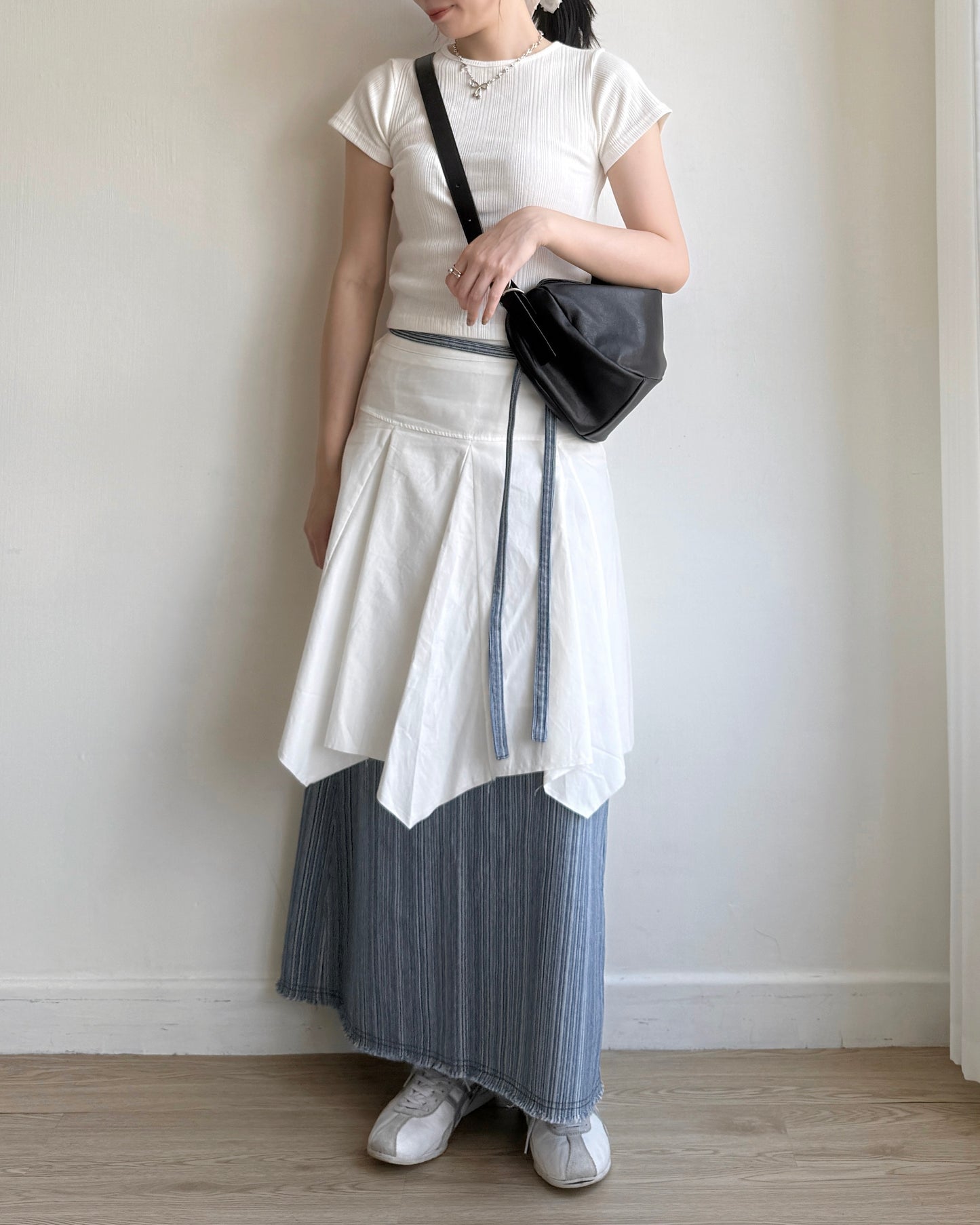 現貨 SK192 Ami Cut-out Midi Skirt - Khaki | White | Black