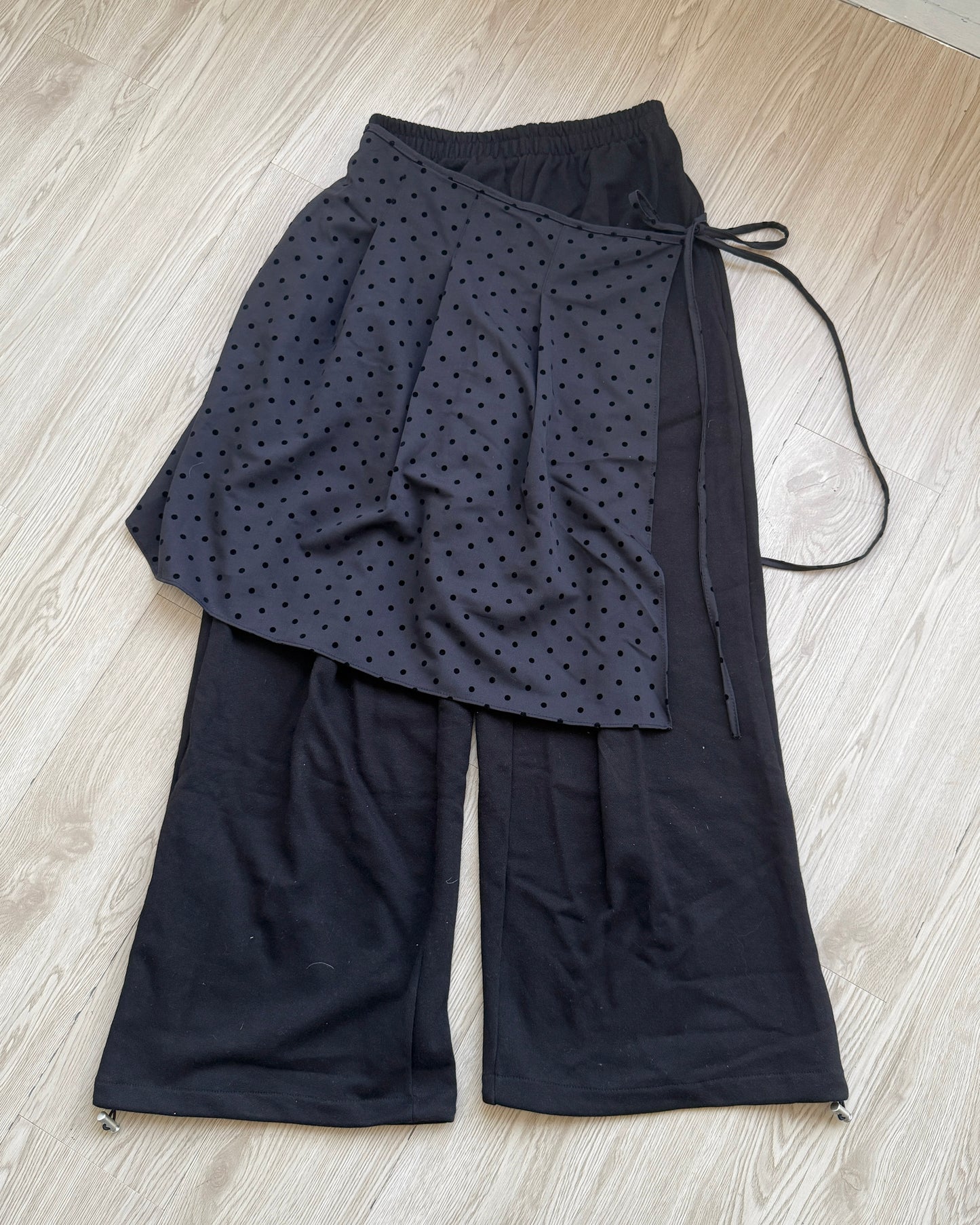 PT074 Polka Dot Warp Pants - Gray | Black