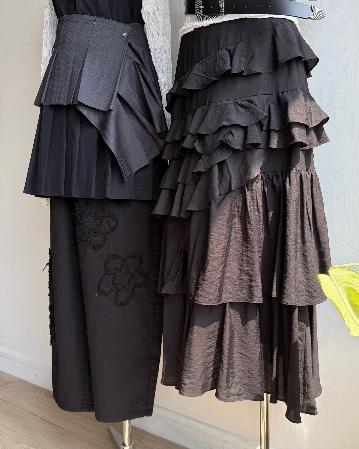 SK218 Ruffle Long Skirt - White | Black