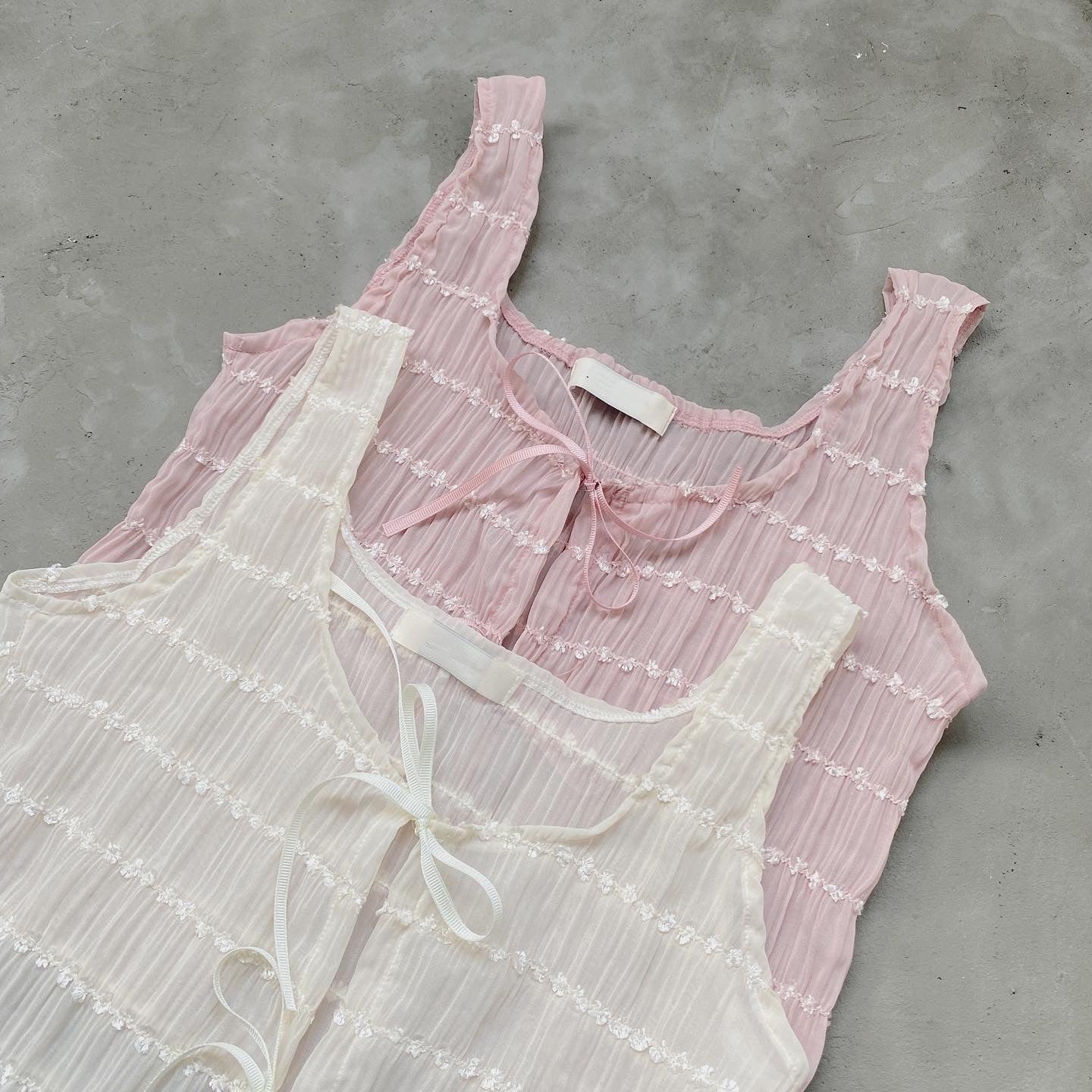 現貨 VT166 Smocked Ribbon Vest - Pink | Ivory