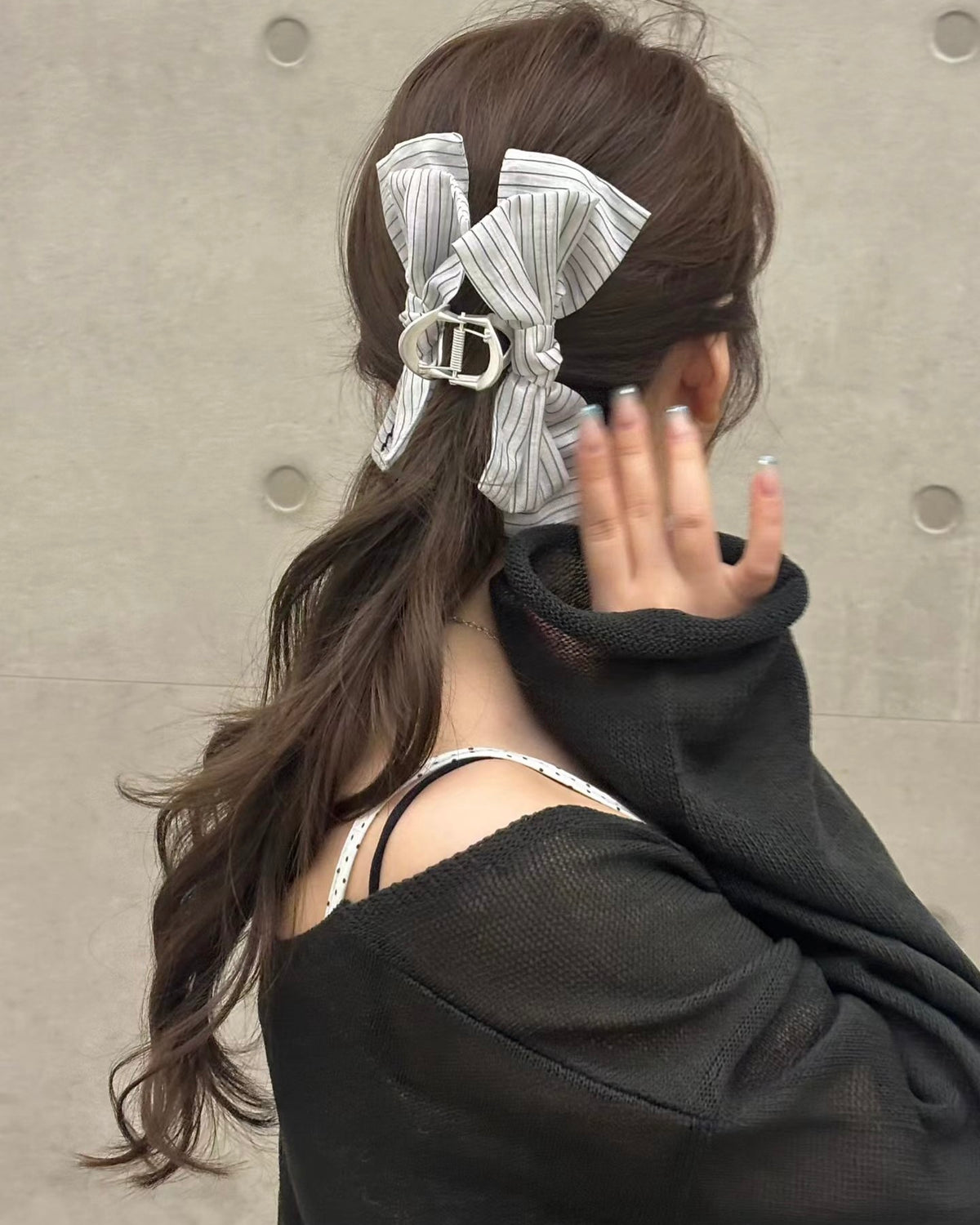 KA436 Pinstripe Bow Claw Clip - White | Black