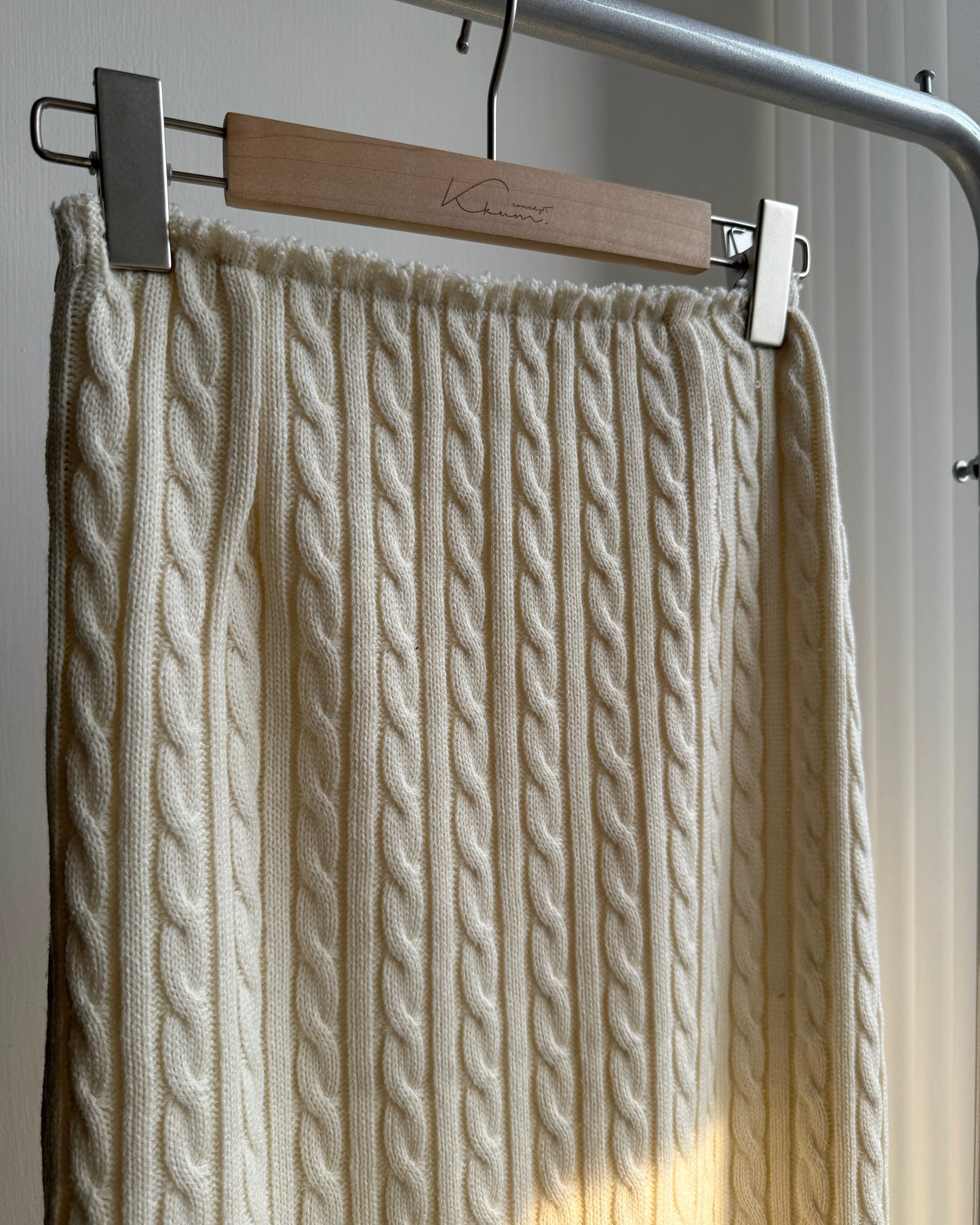 SK206 Cable Skirt - Ivory | Black