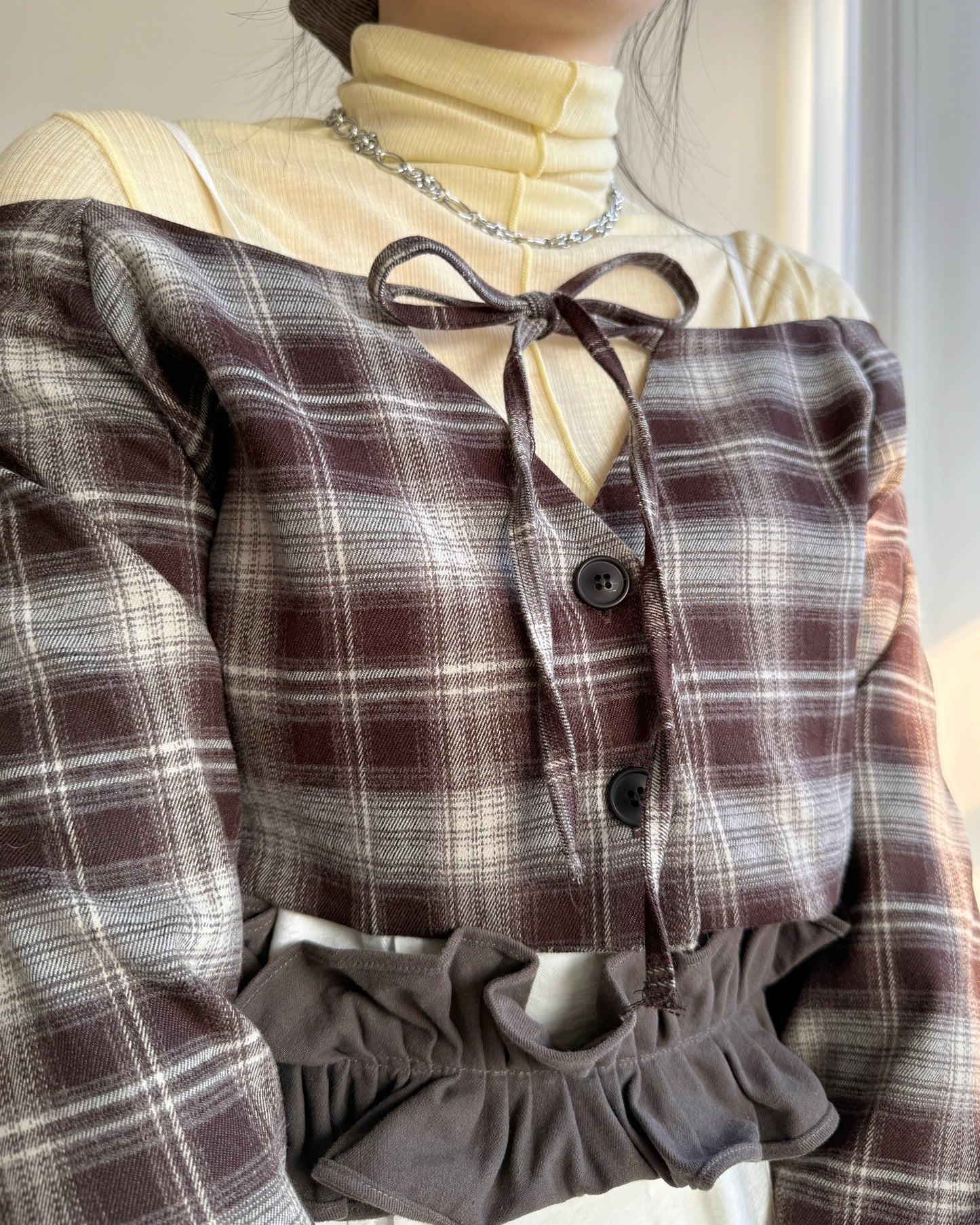 TP563 格仔一字肩短上衣 - Brown | Black