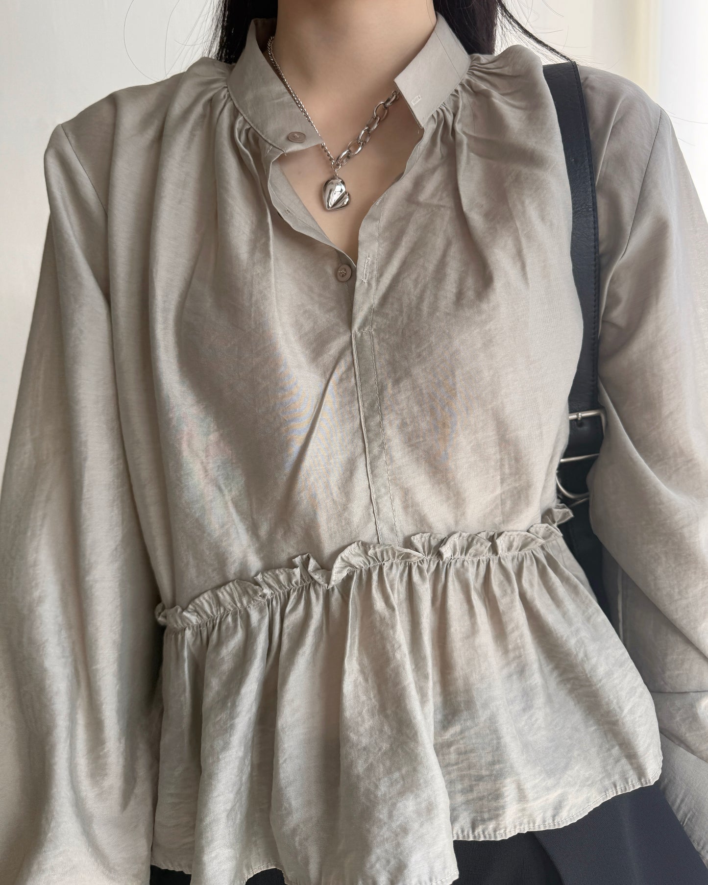 (🧨7-11/2限定優惠) TP568 Ruffle Blouse - White | Khaki | Black