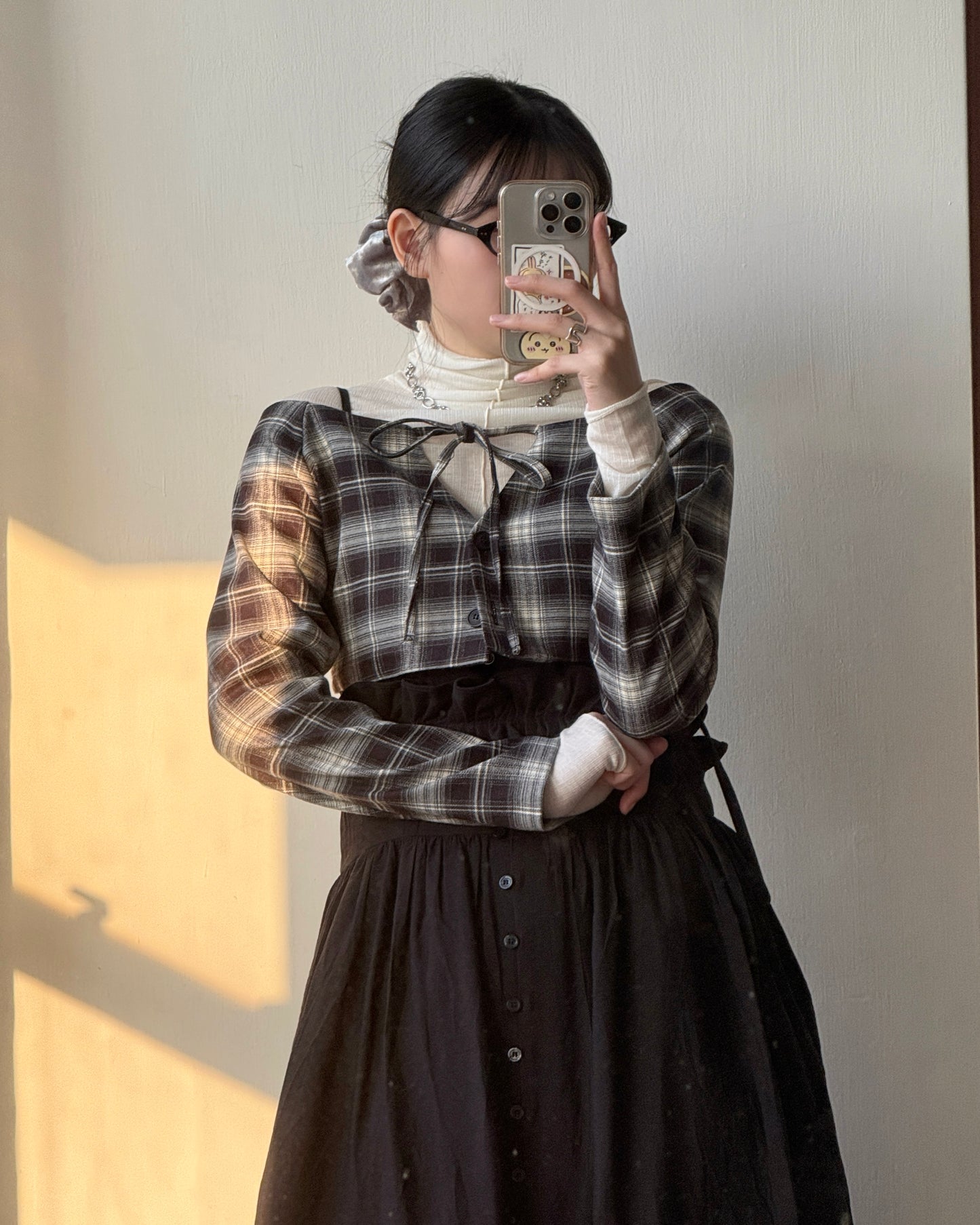 TP563 格仔一字肩短上衣 - Brown | Black