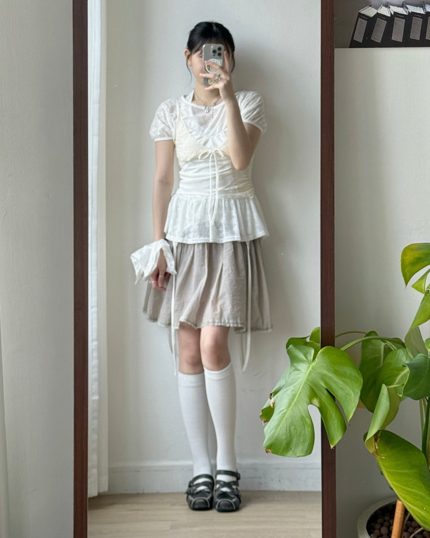 SK223 Porter Frill  Skirt - Beige | White