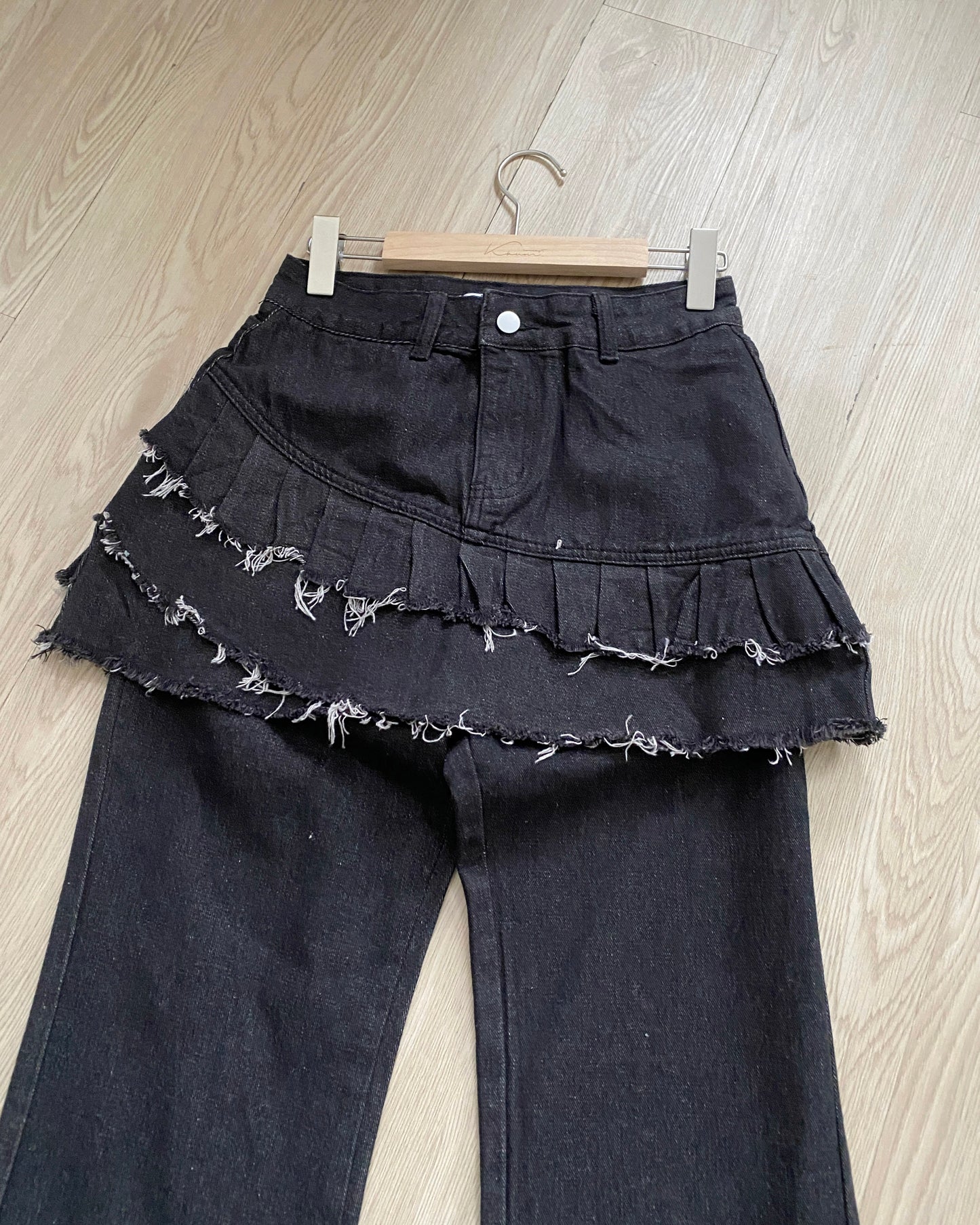 現貨 JN057 Bootcut Jeans - Black