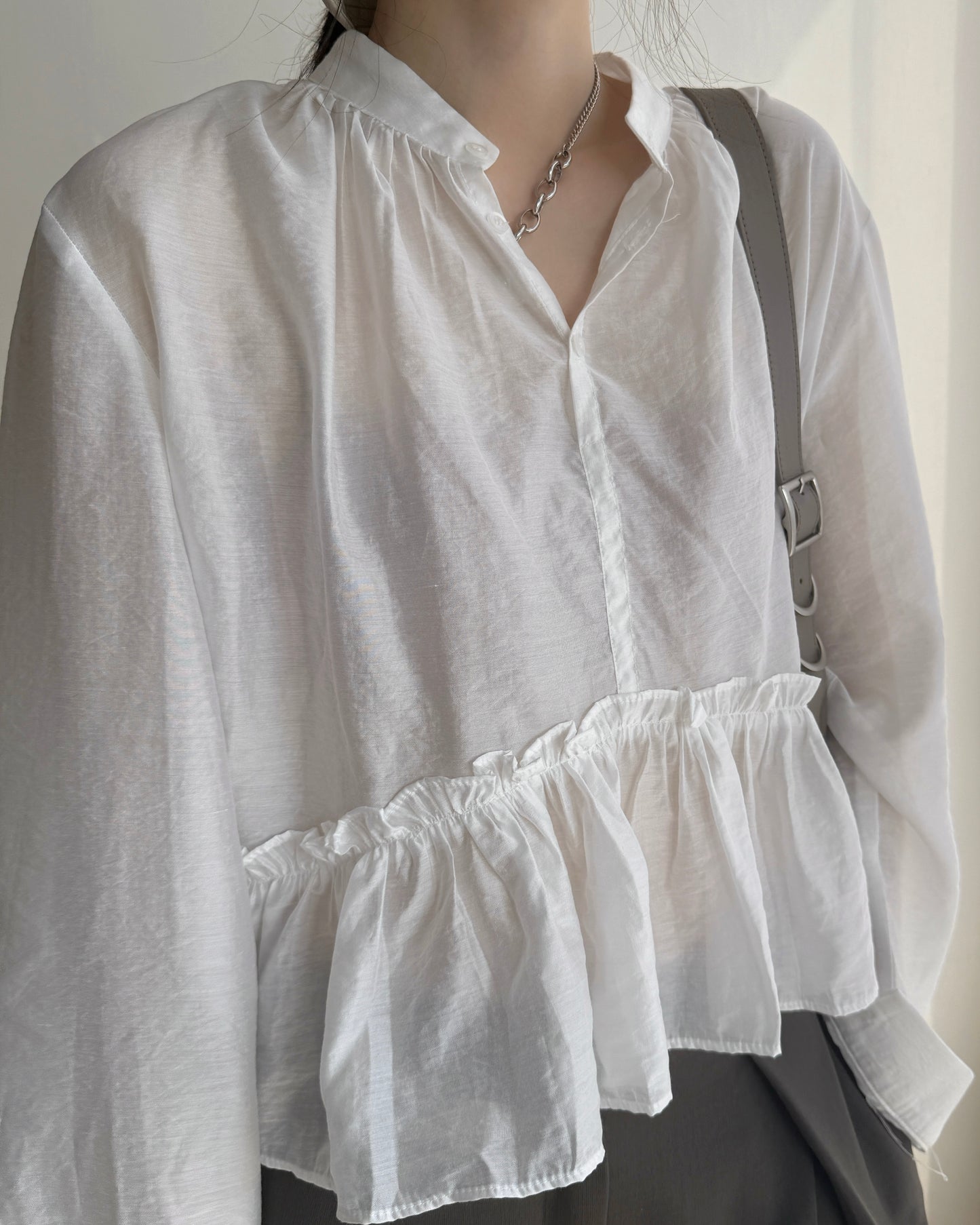 (🧨7-11/2限定優惠) TP568 Ruffle Blouse - White | Khaki | Black