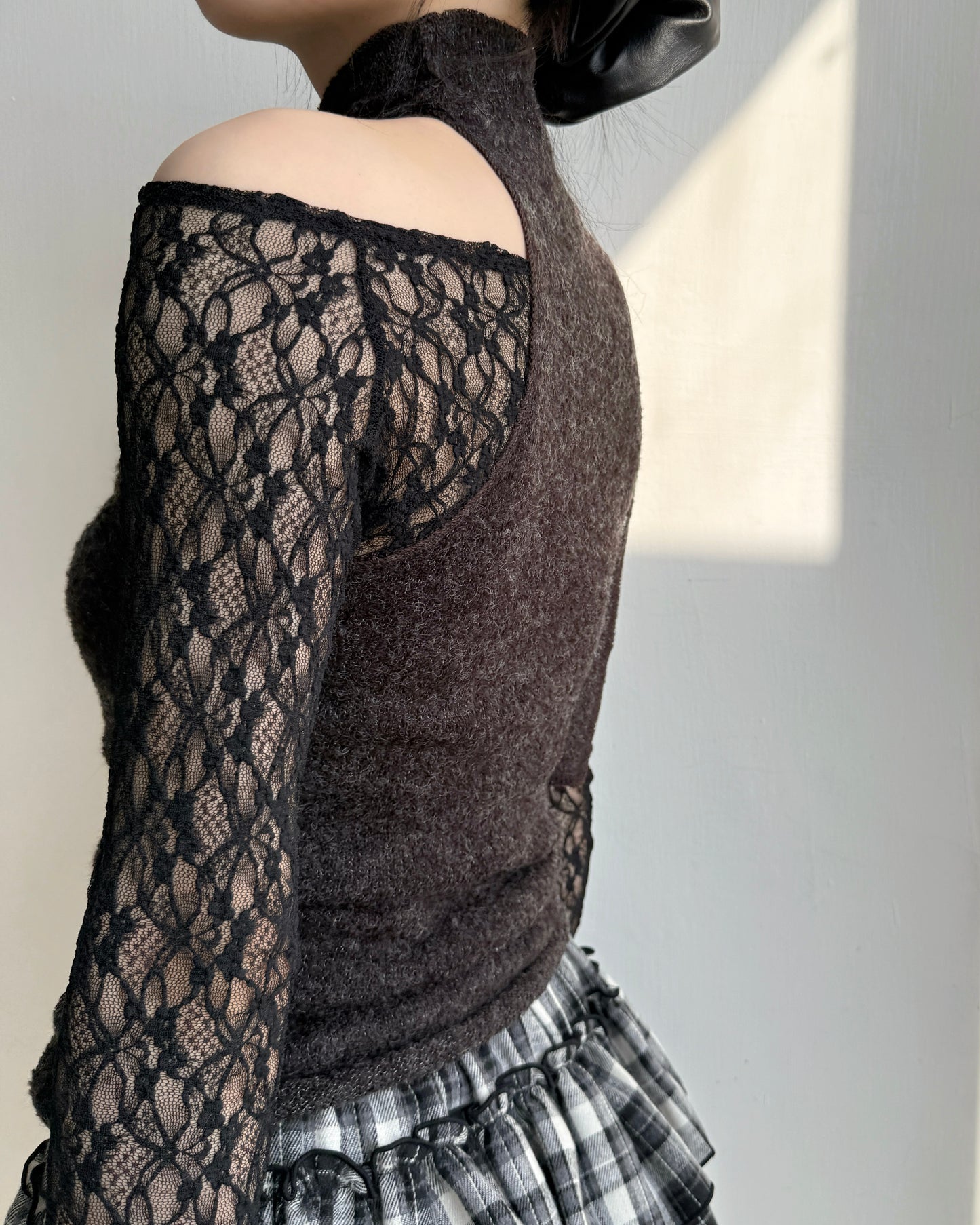 TP554 off-shoulder Lace Top - White | Black