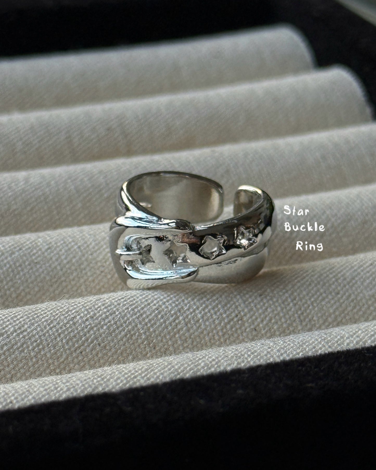 KA422 Star Buckle Ring