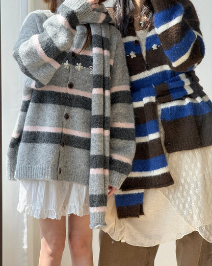 CD054 Floral Muffler Knit - Gray | Brown