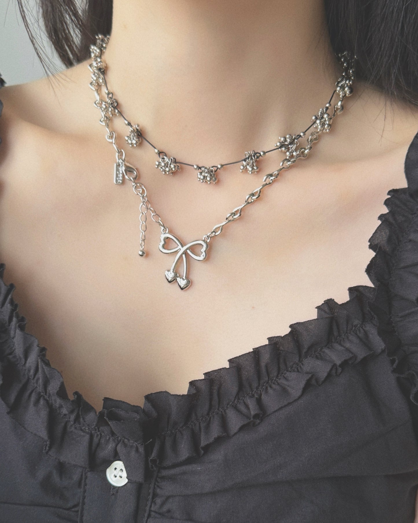 KA410 Grapes Necklace - Black | Silver