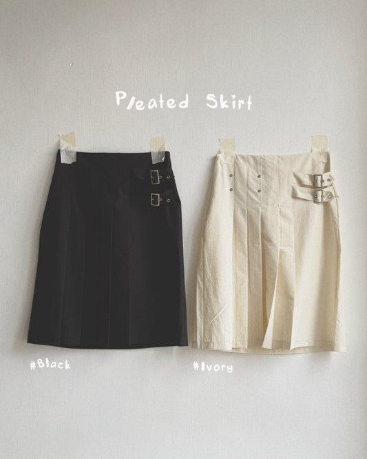 SK225 Pleated Skirt - Ivory | Black