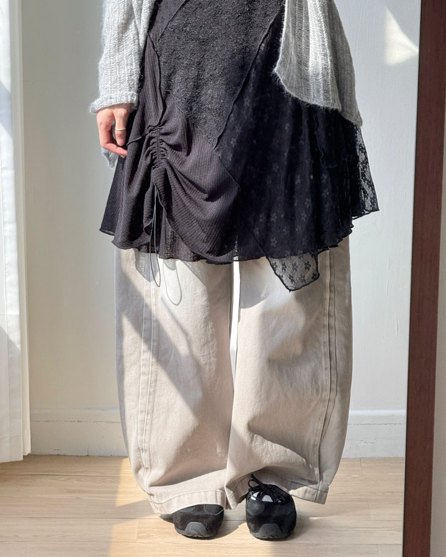 DS285 Lace-trimmed Shirred Patch OPS - Ivory | Black