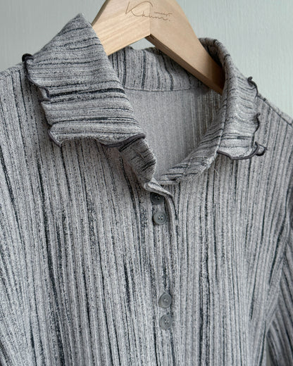 TP547 Draw Pleated Blouse - Ivory | Gray