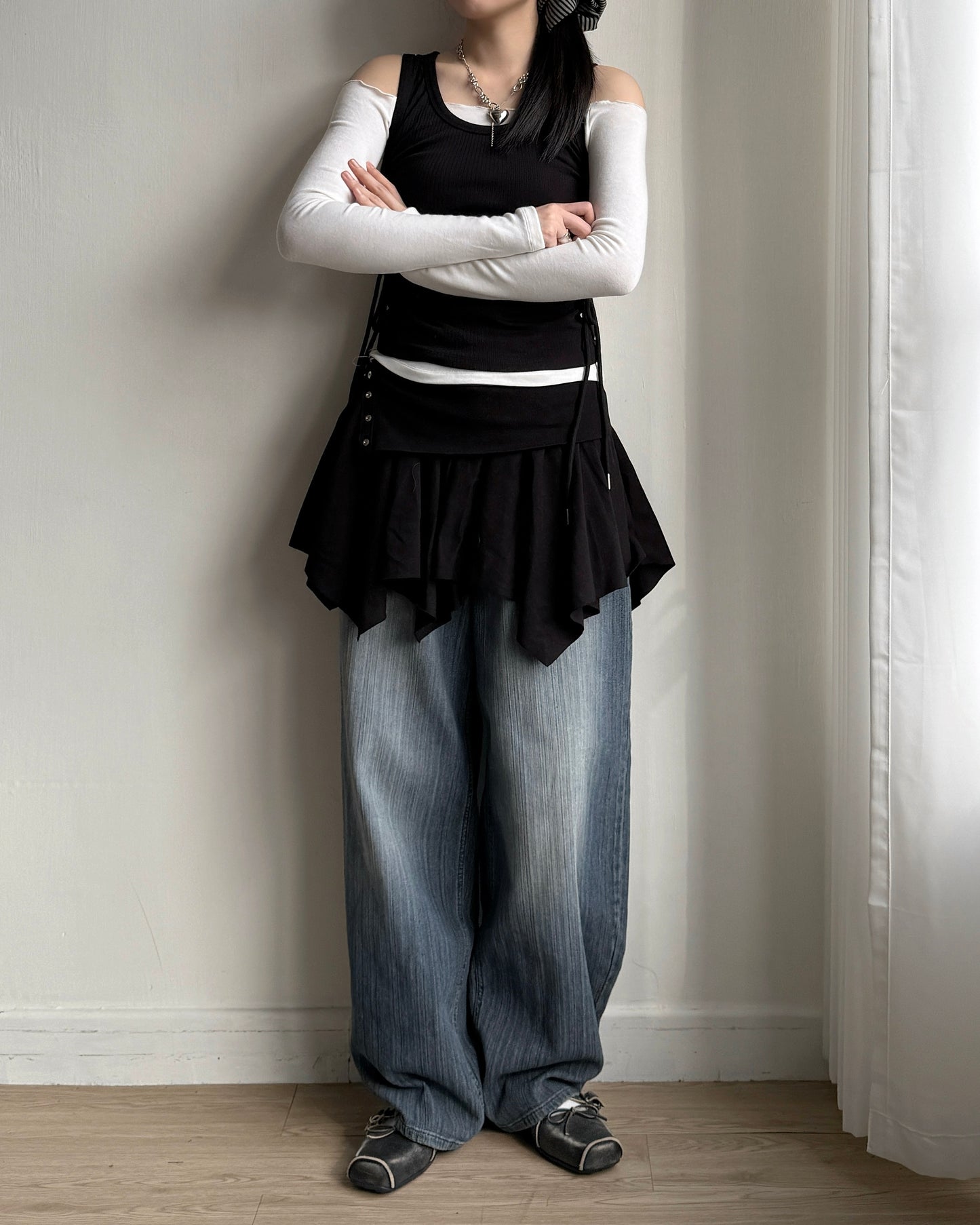 TP564 Basic Off-shoulder Top - White | Black