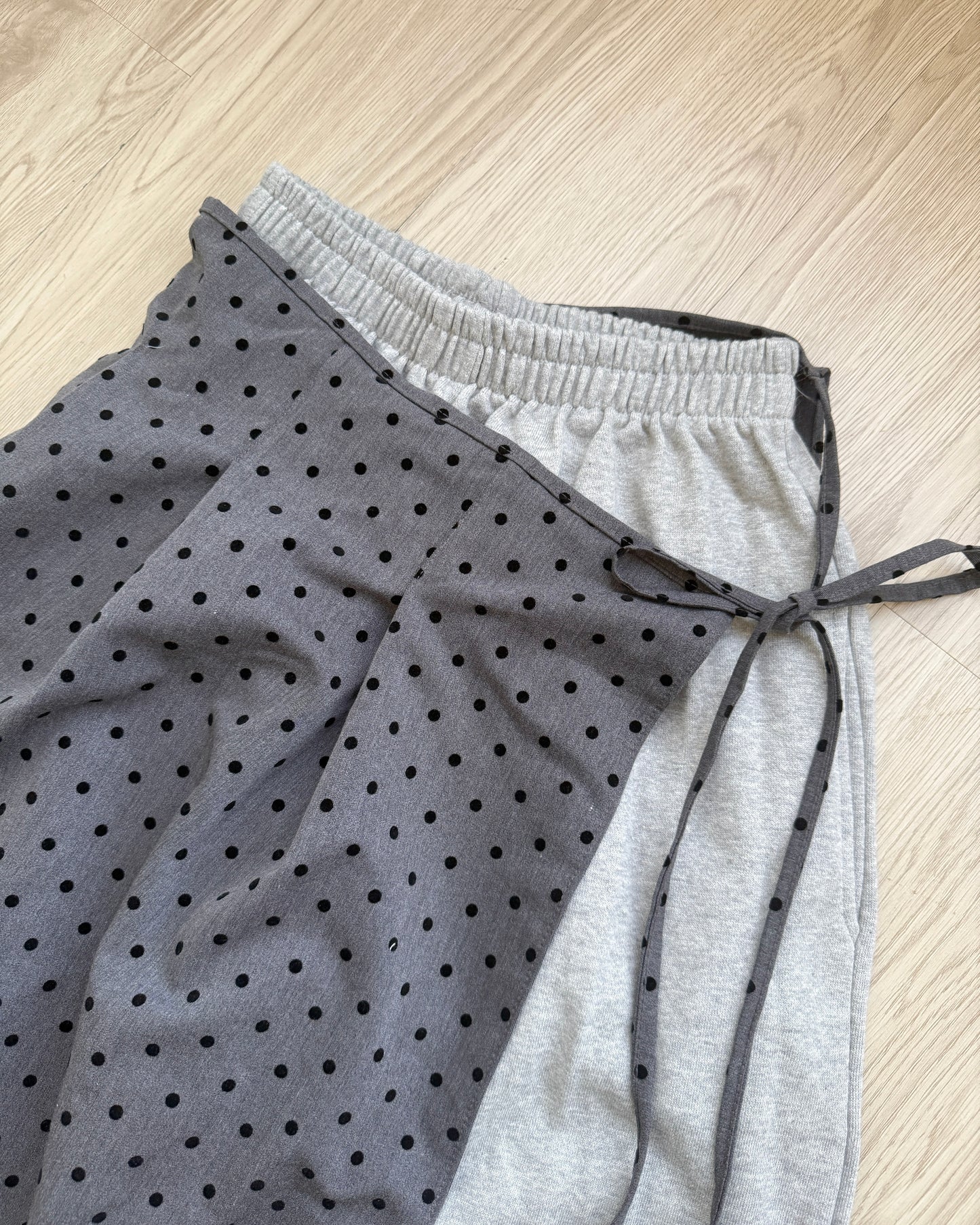 PT074 Polka Dot Warp Pants - Gray | Black