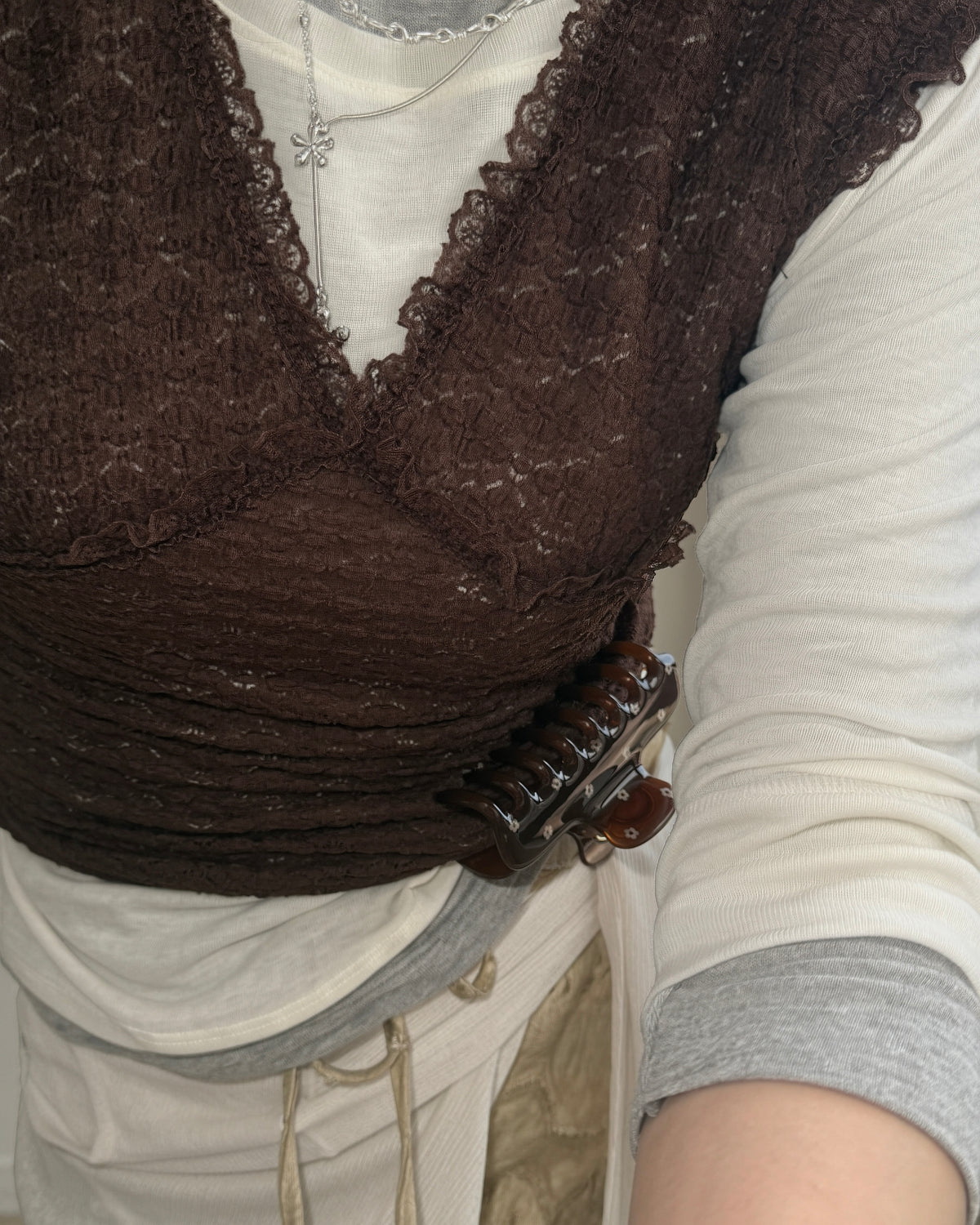 VT331 Vintage Lace Vest - Brown | White