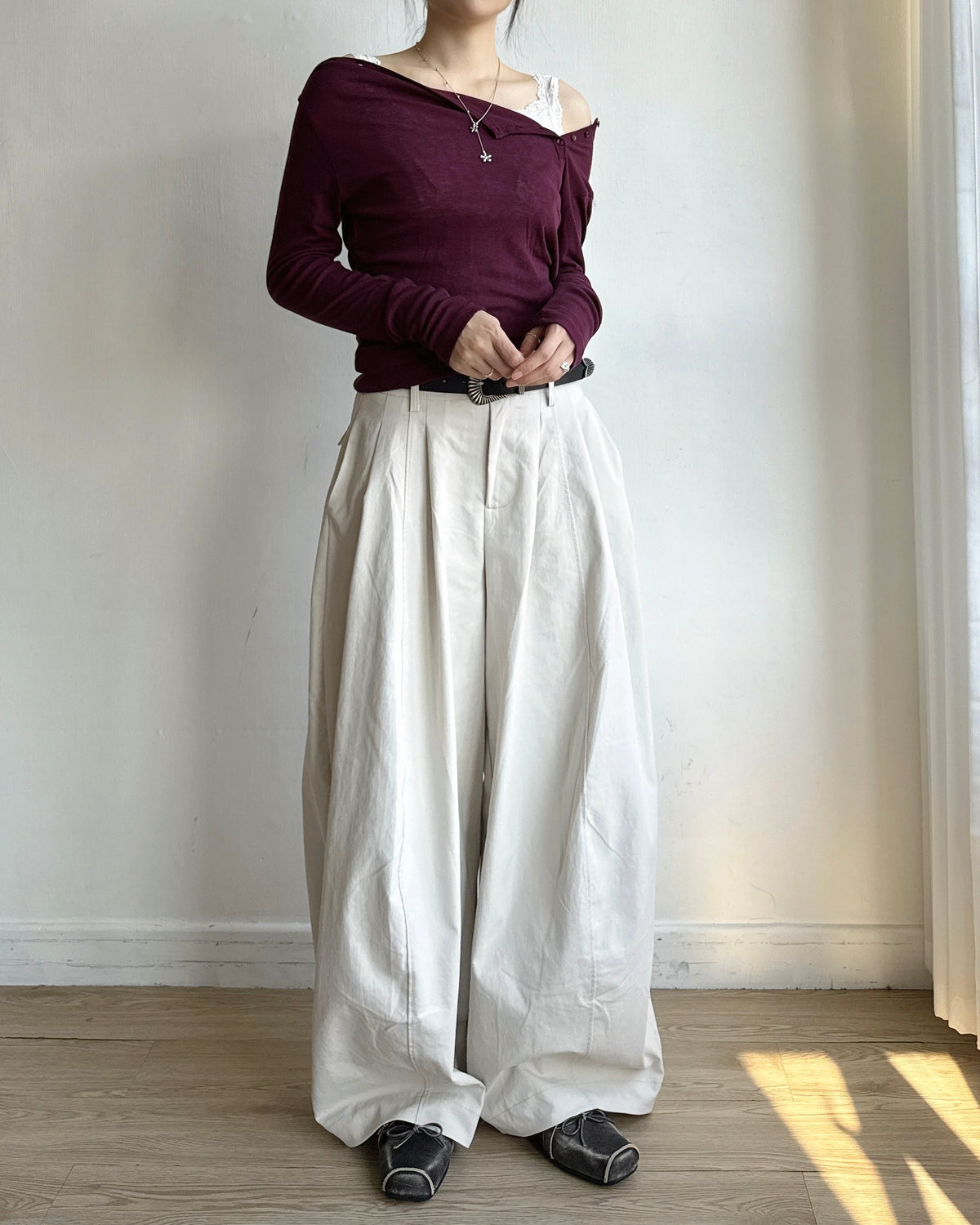 PT086 Balloon Wide Pants - Ivory | Black