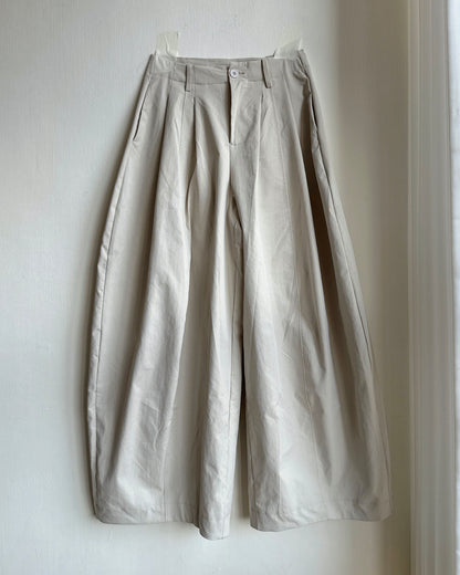 PT086 Balloon Wide Pants - Ivory | Black