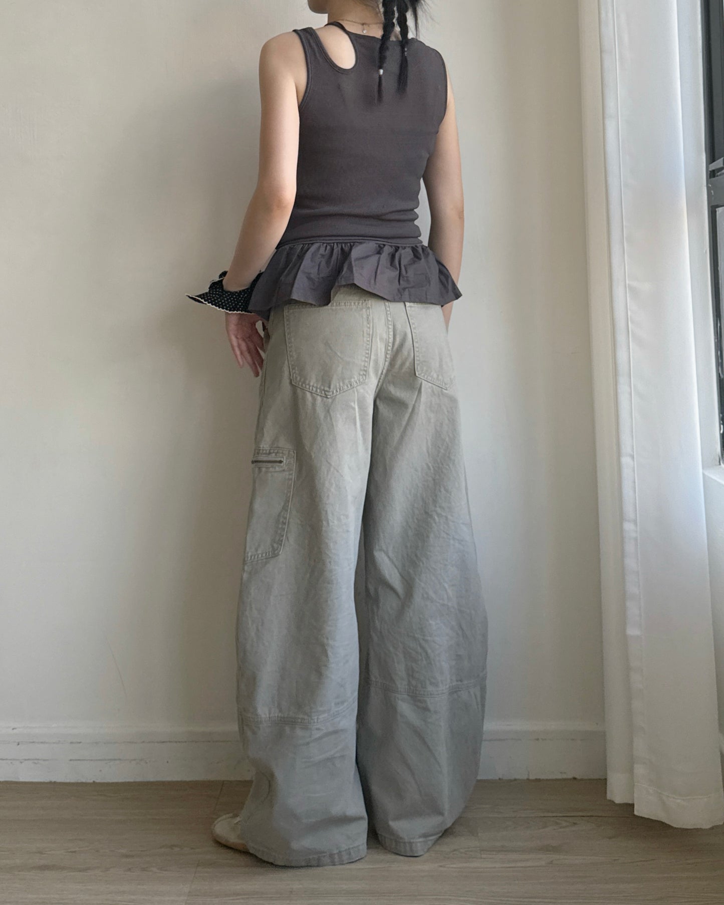VT306 Crew Sleeveless - Ivory | Olive | Charcoal