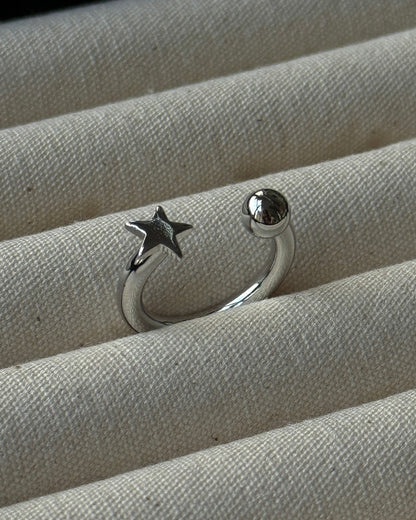 KA425 Minimal Star&Bead Ring