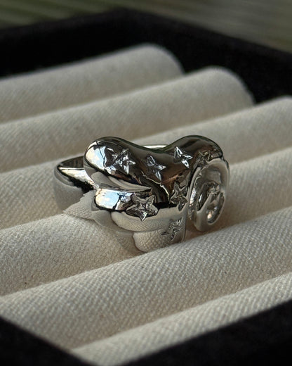 KA423 Cherub Wing Ring