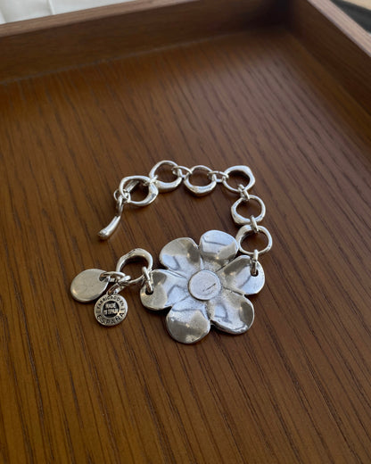 OA002 OtroAccesorio Flower Bracelet