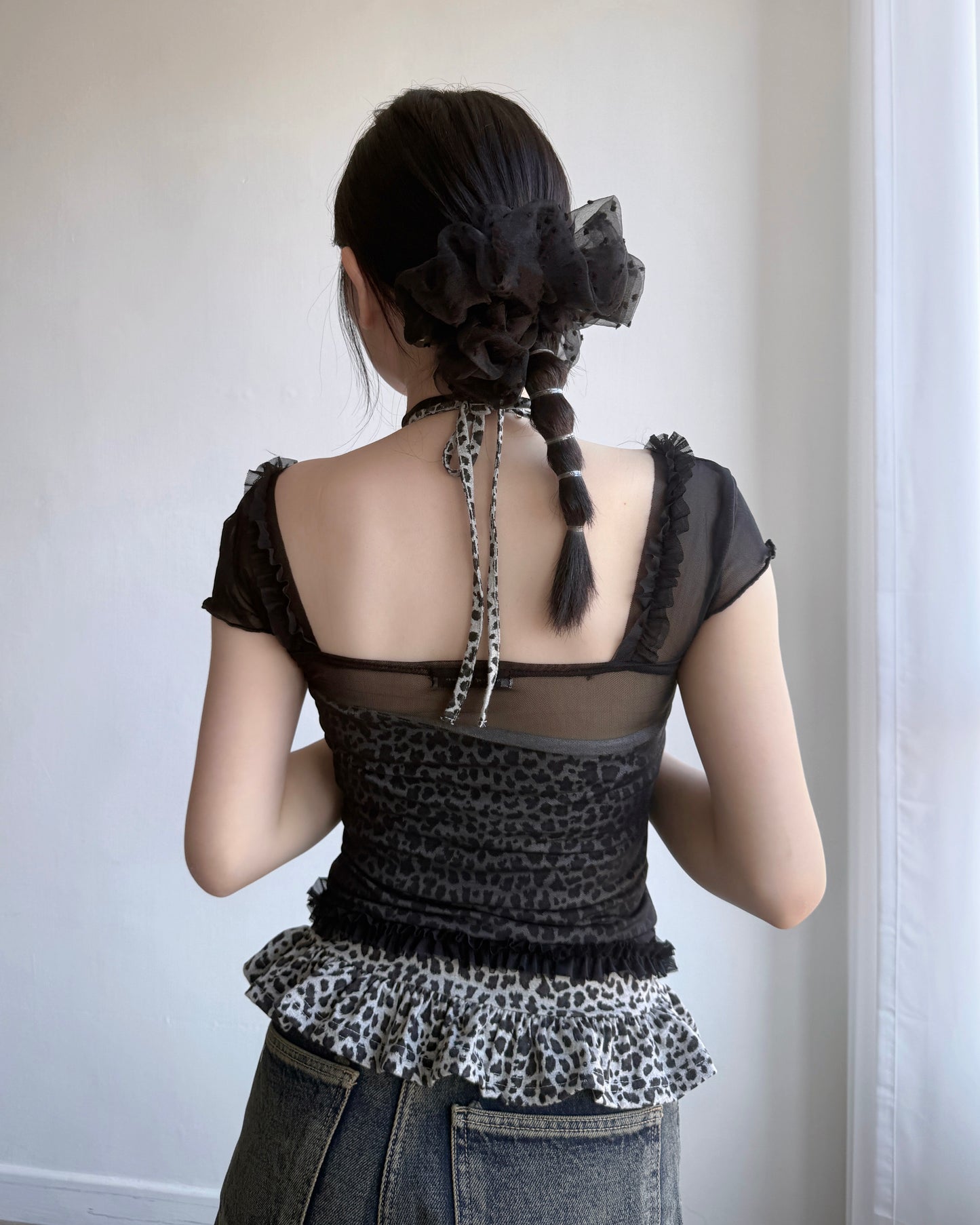 VT259 Leopard Print Top - Gray | Mocha