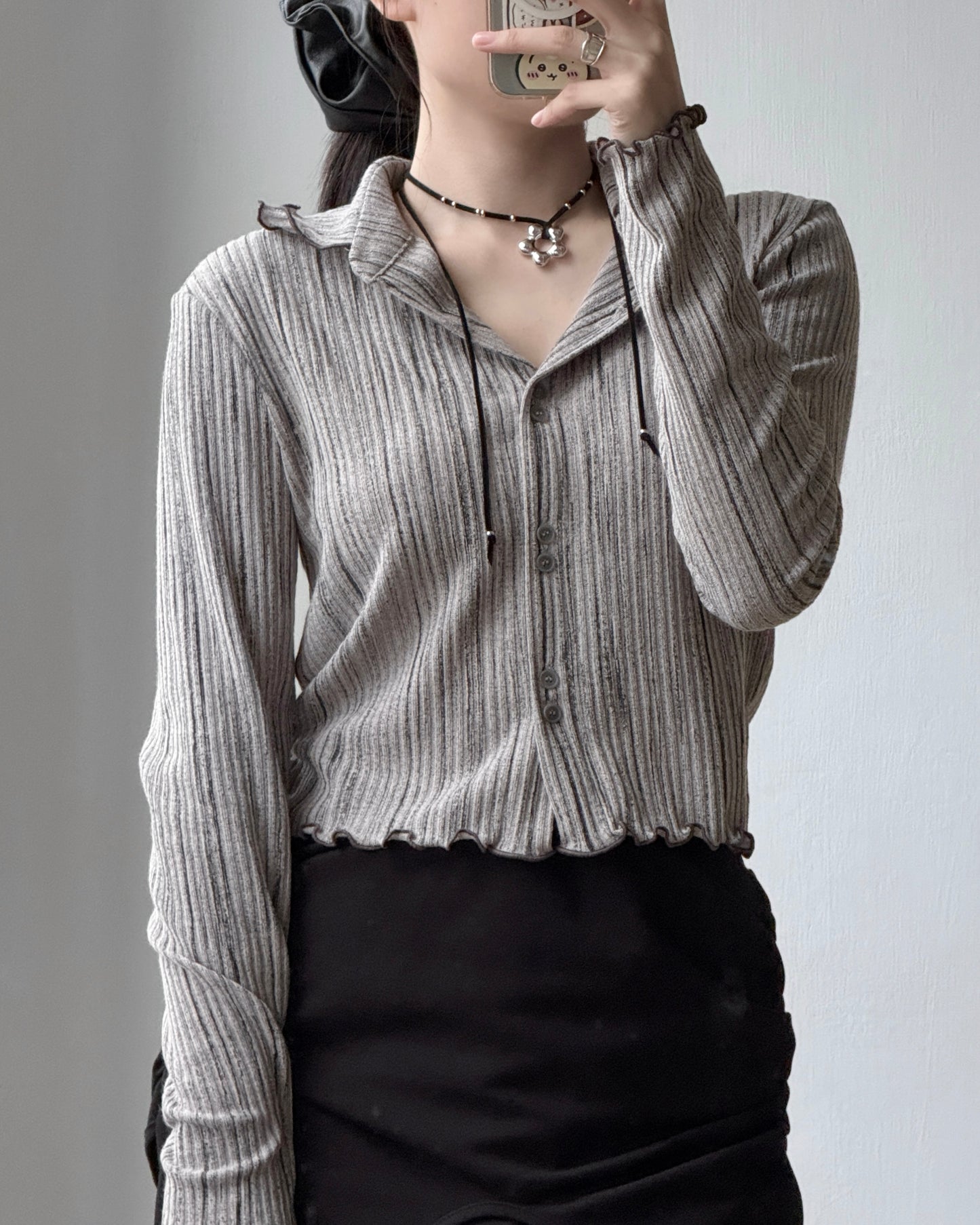 TP547 Draw Pleated Blouse - Ivory | Gray