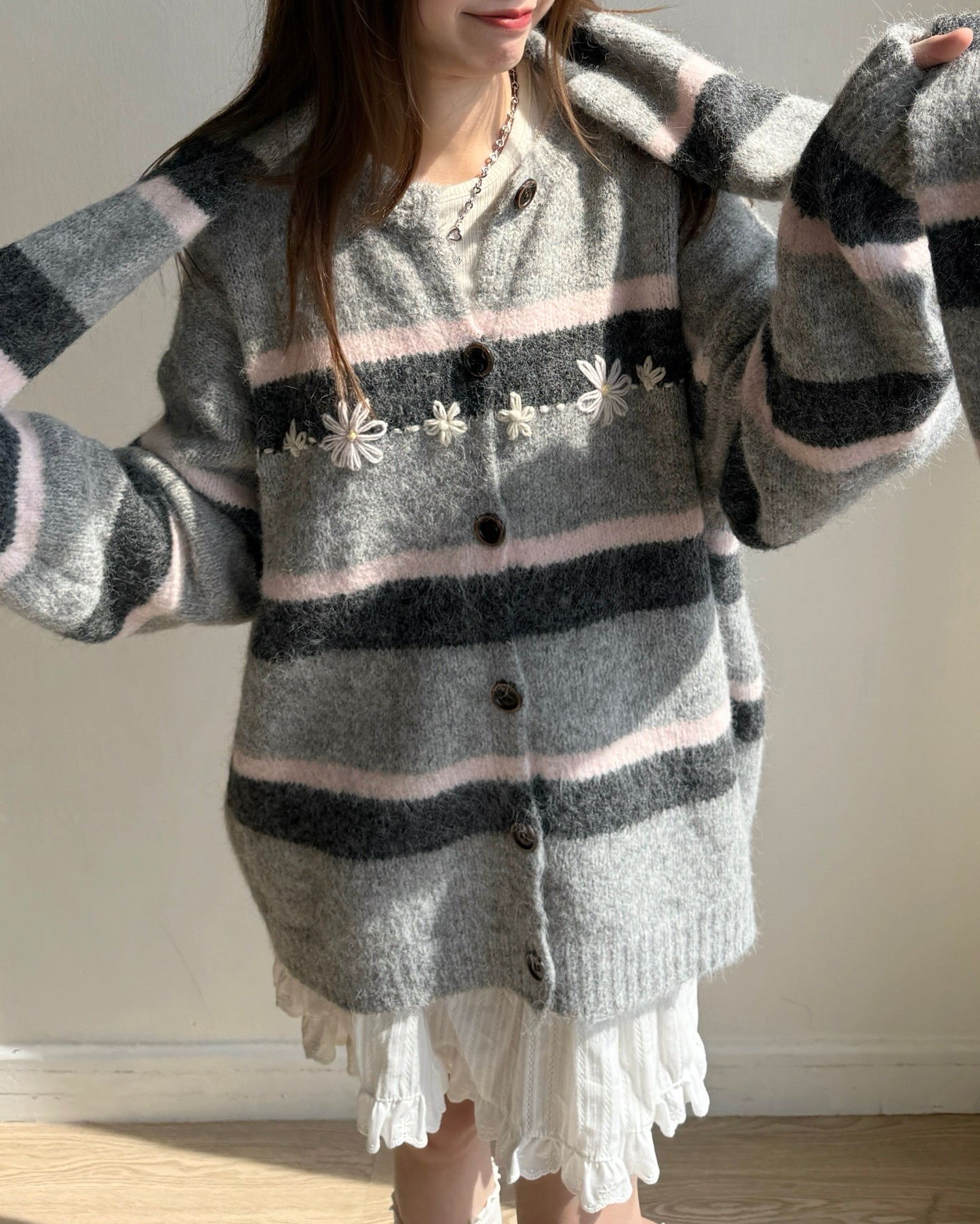 CD054 Floral Muffler Knit - Gray | Brown