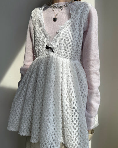 VT268 Lace Vest - White | Black