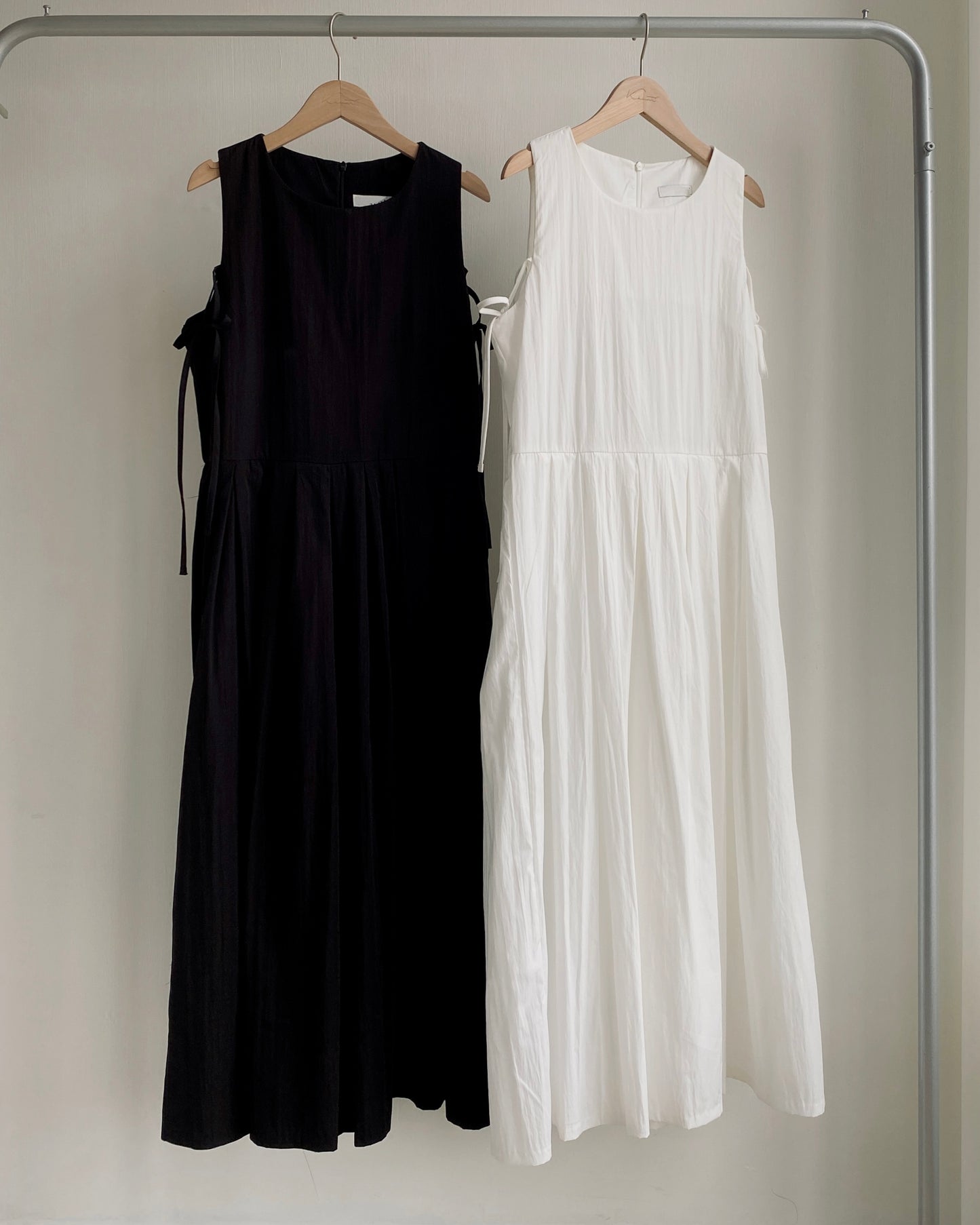 現貨 DS264 Pleated OPS - White | Black