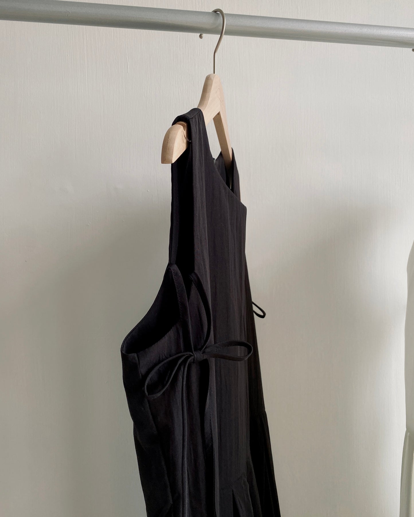 現貨 DS264 Pleated OPS - White | Black